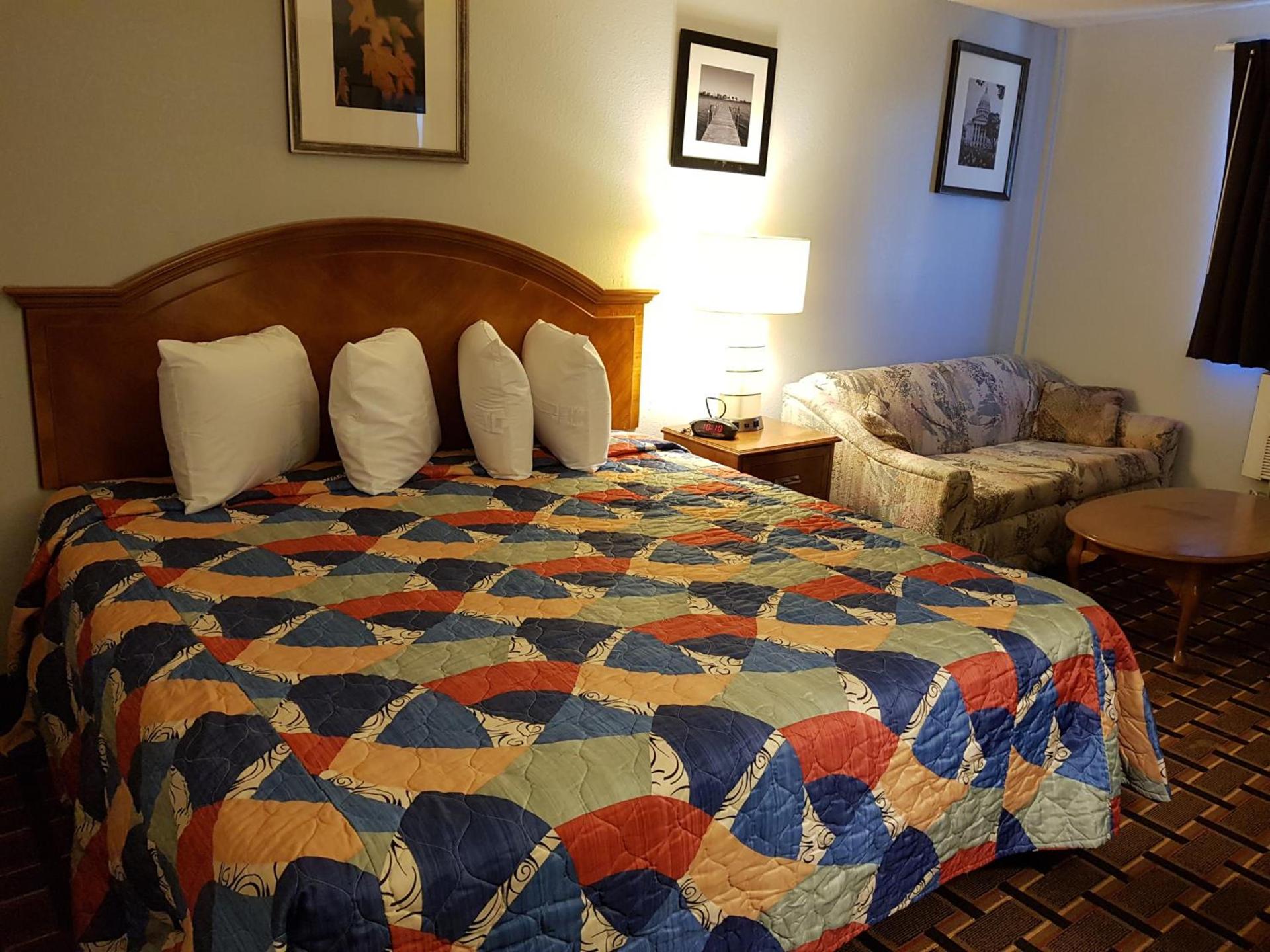 Le Mars Inn and Suites photo 9