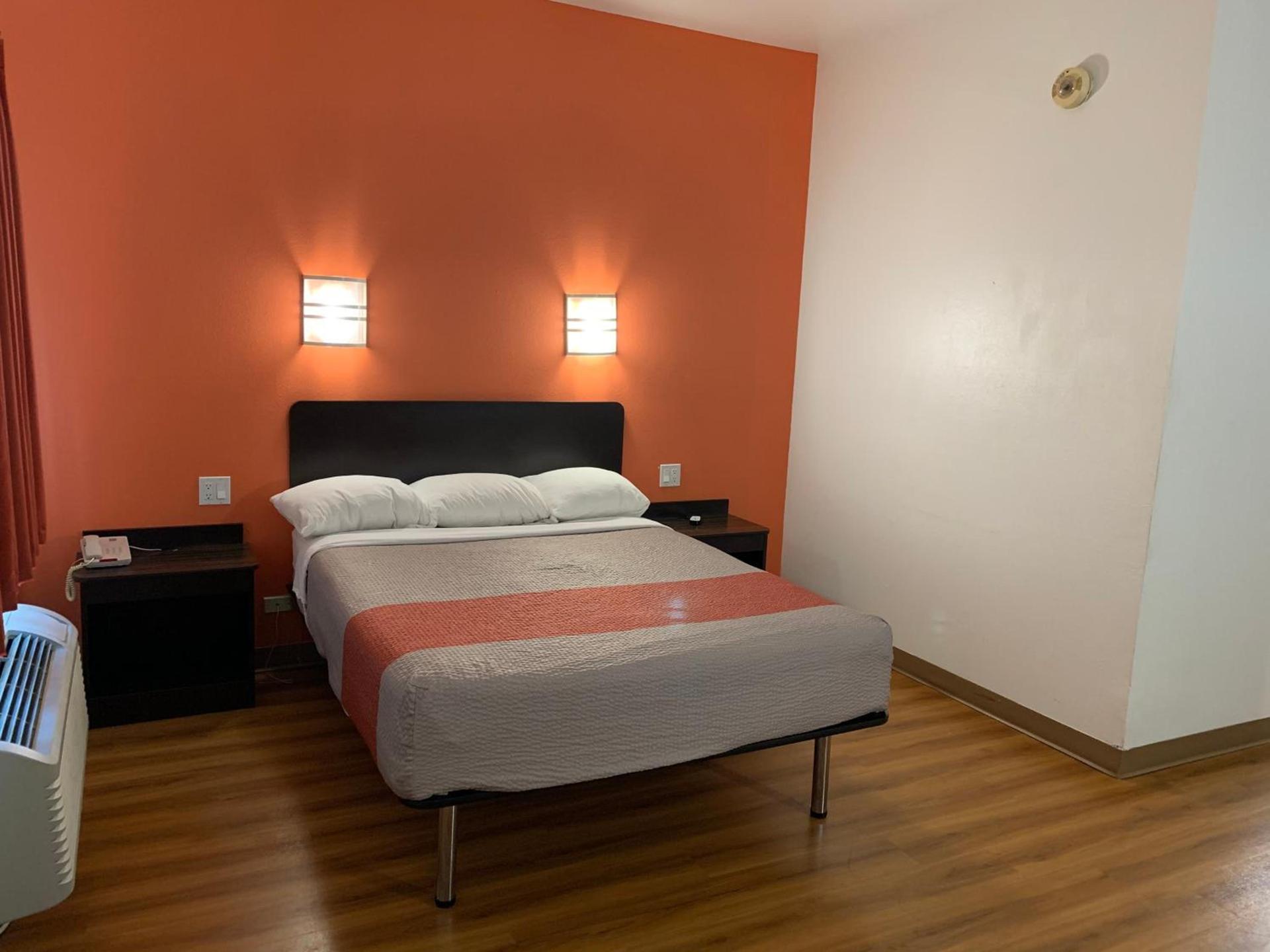 Motel 6-Terrell, TX photo 42