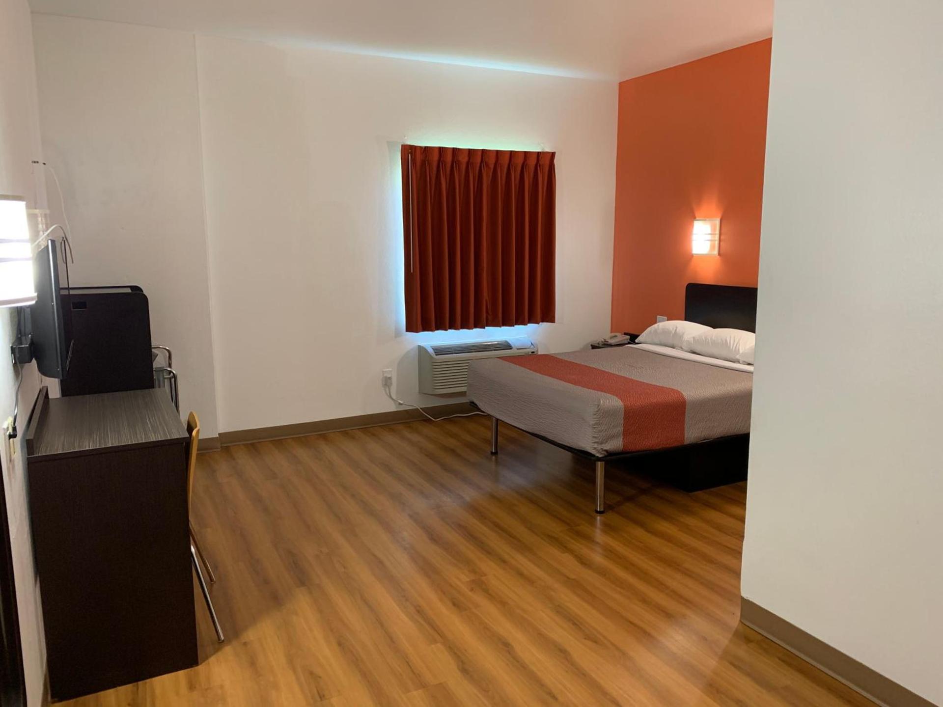 Motel 6-Terrell, TX photo 43