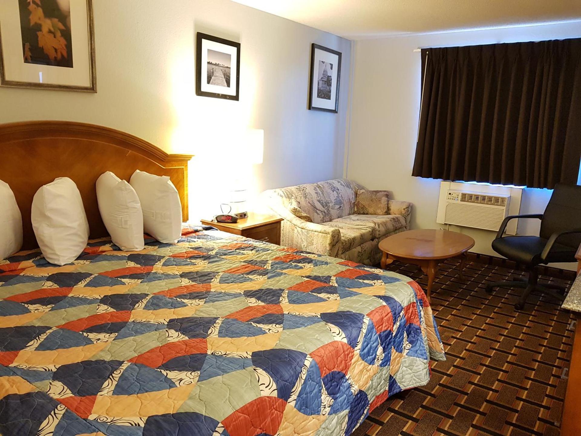 Le Mars Inn and Suites photo 8