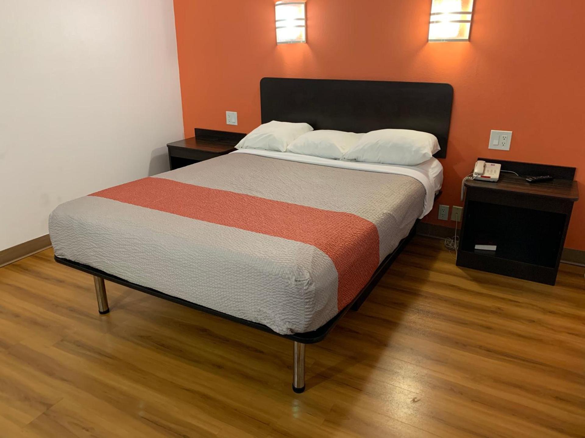 Motel 6-Terrell, TX photo 41