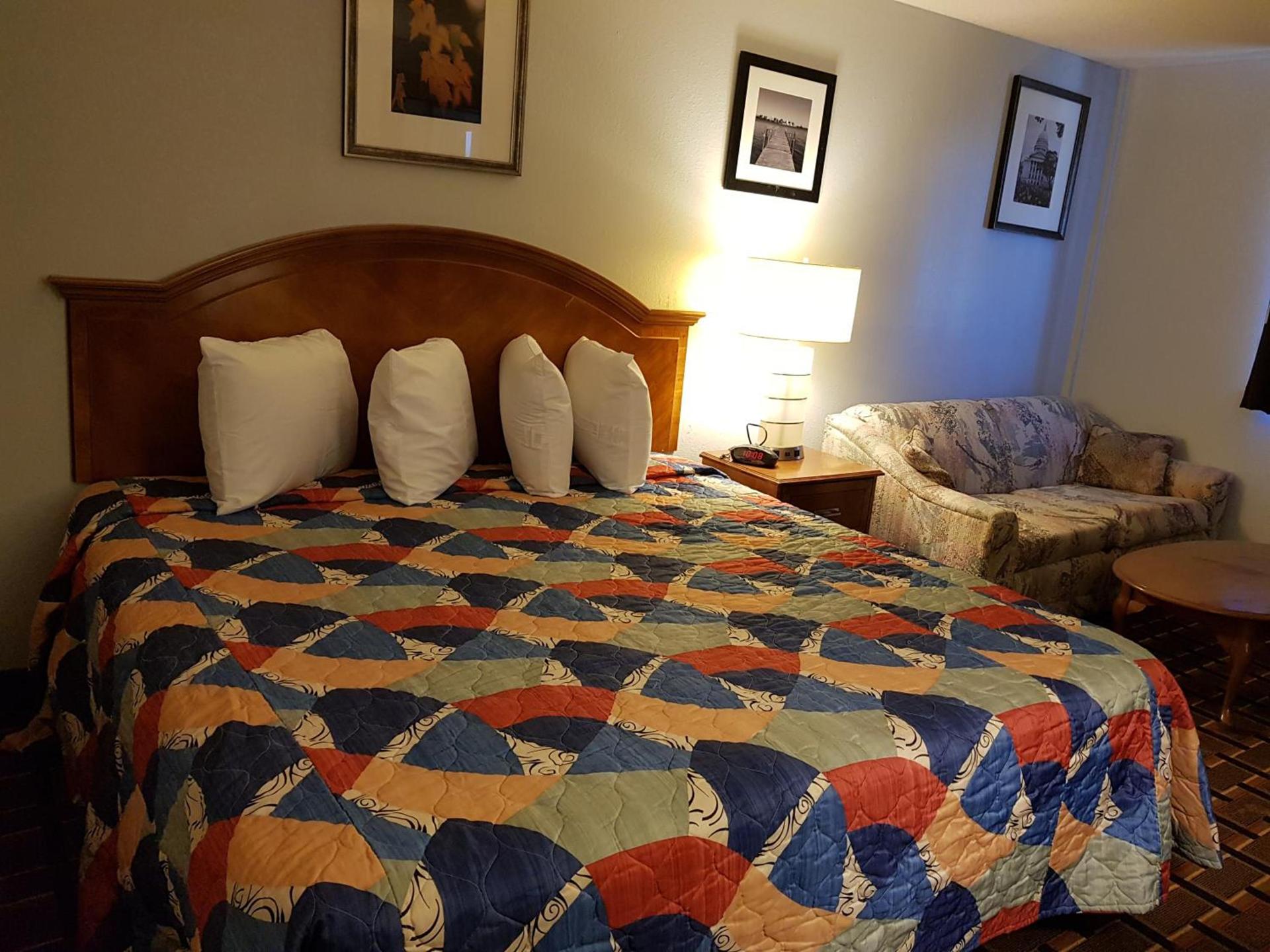 Le Mars Inn and Suites photo 7