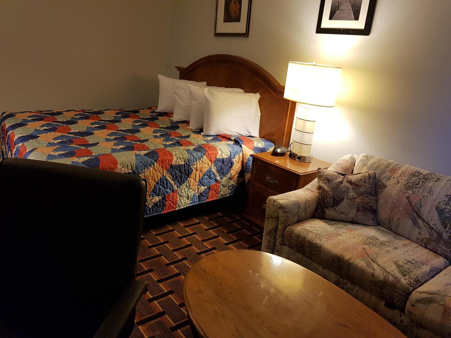 Le Mars Inn and Suites photo 4