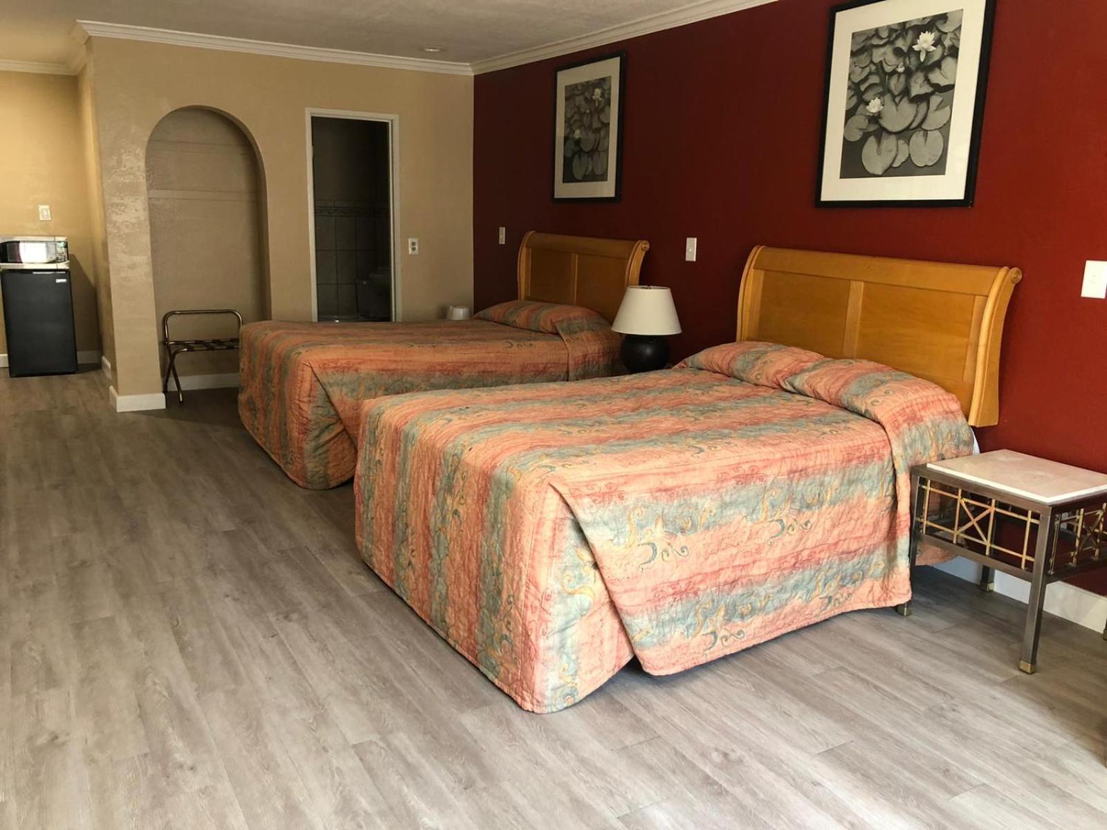 Aqua Inn Motel photo 4