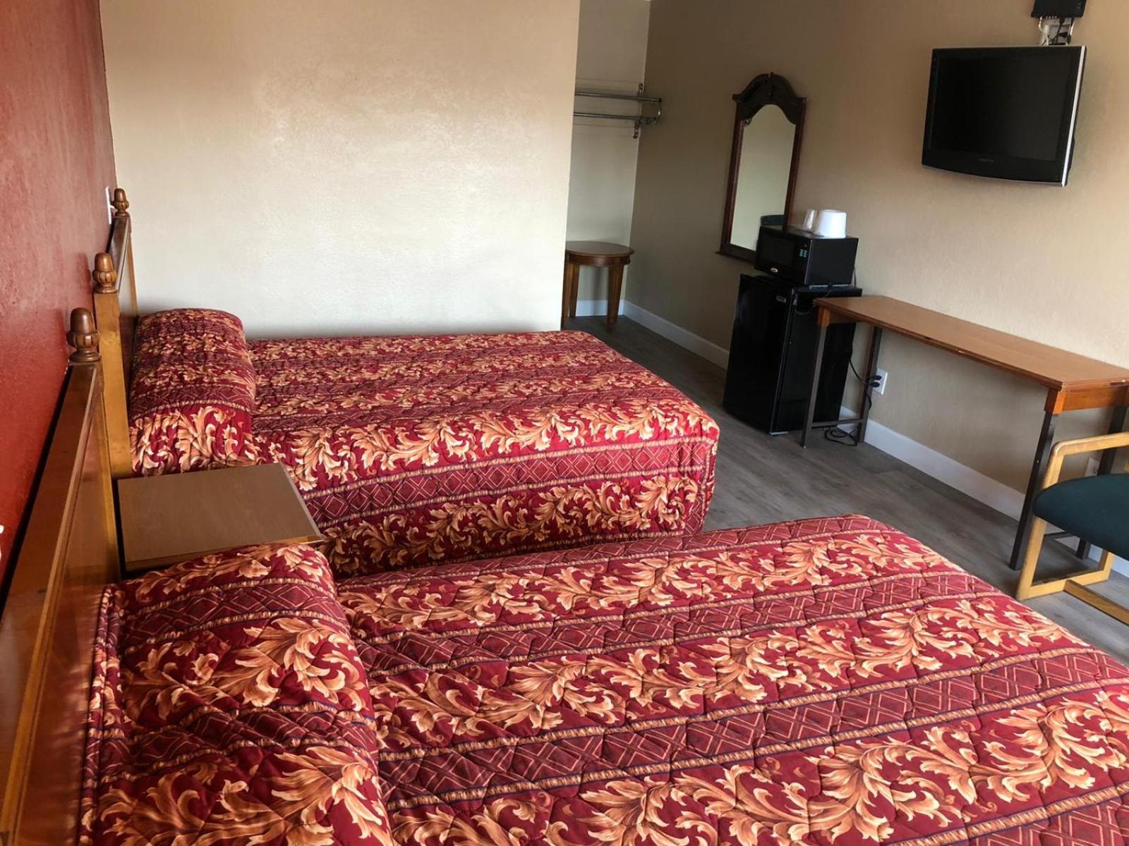 Aqua Inn Motel photo 5