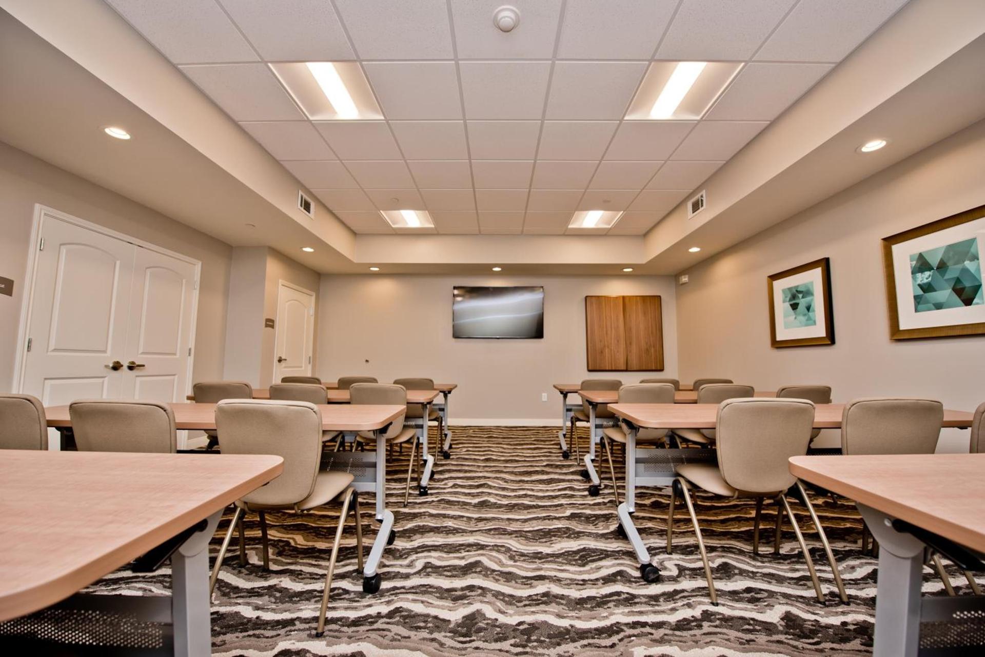 Staybridge Suites Houston - Humble Beltway 8 E by IHG photo 42