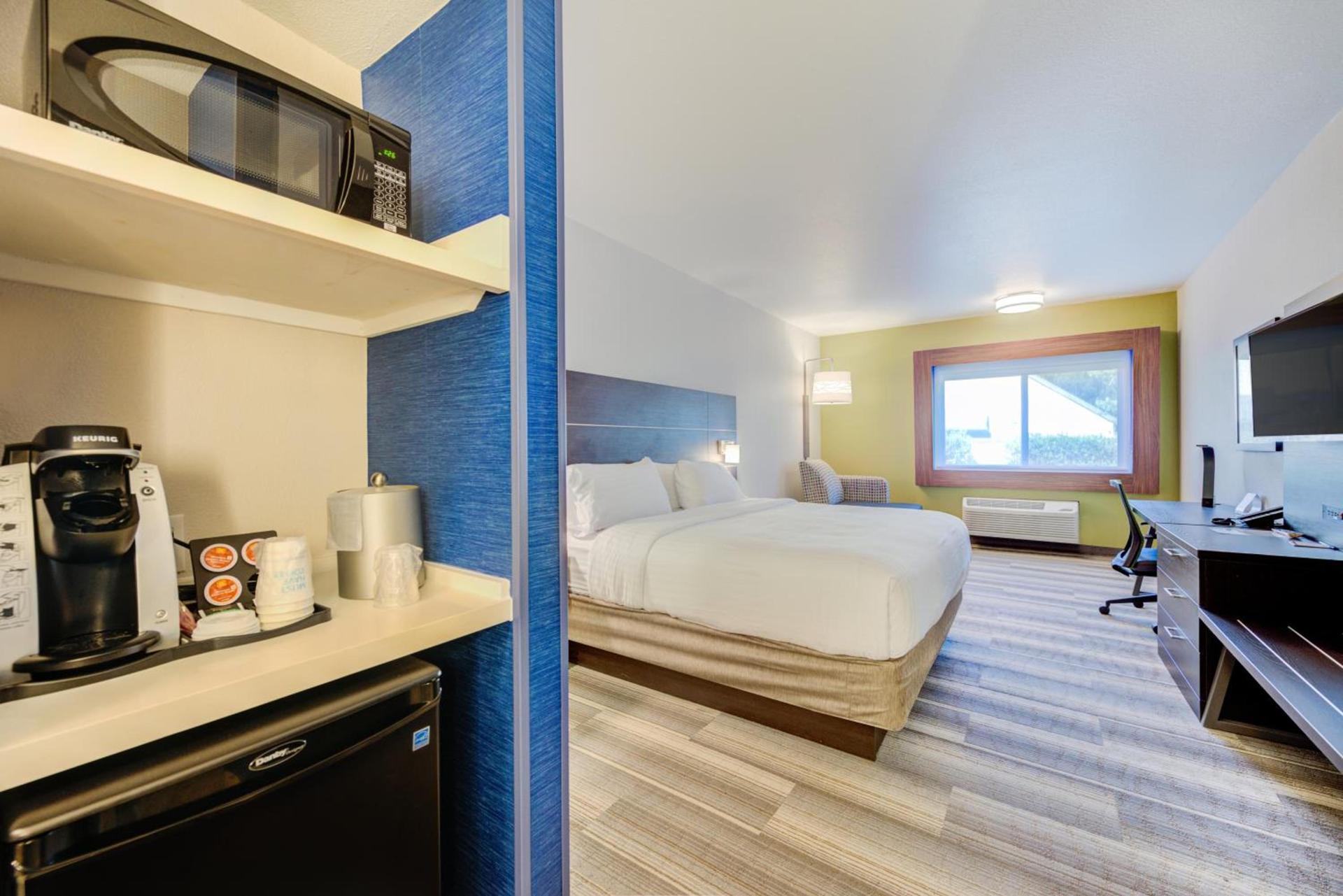 Holiday Inn Express Newberg - Wine Country by IHG photo 18
