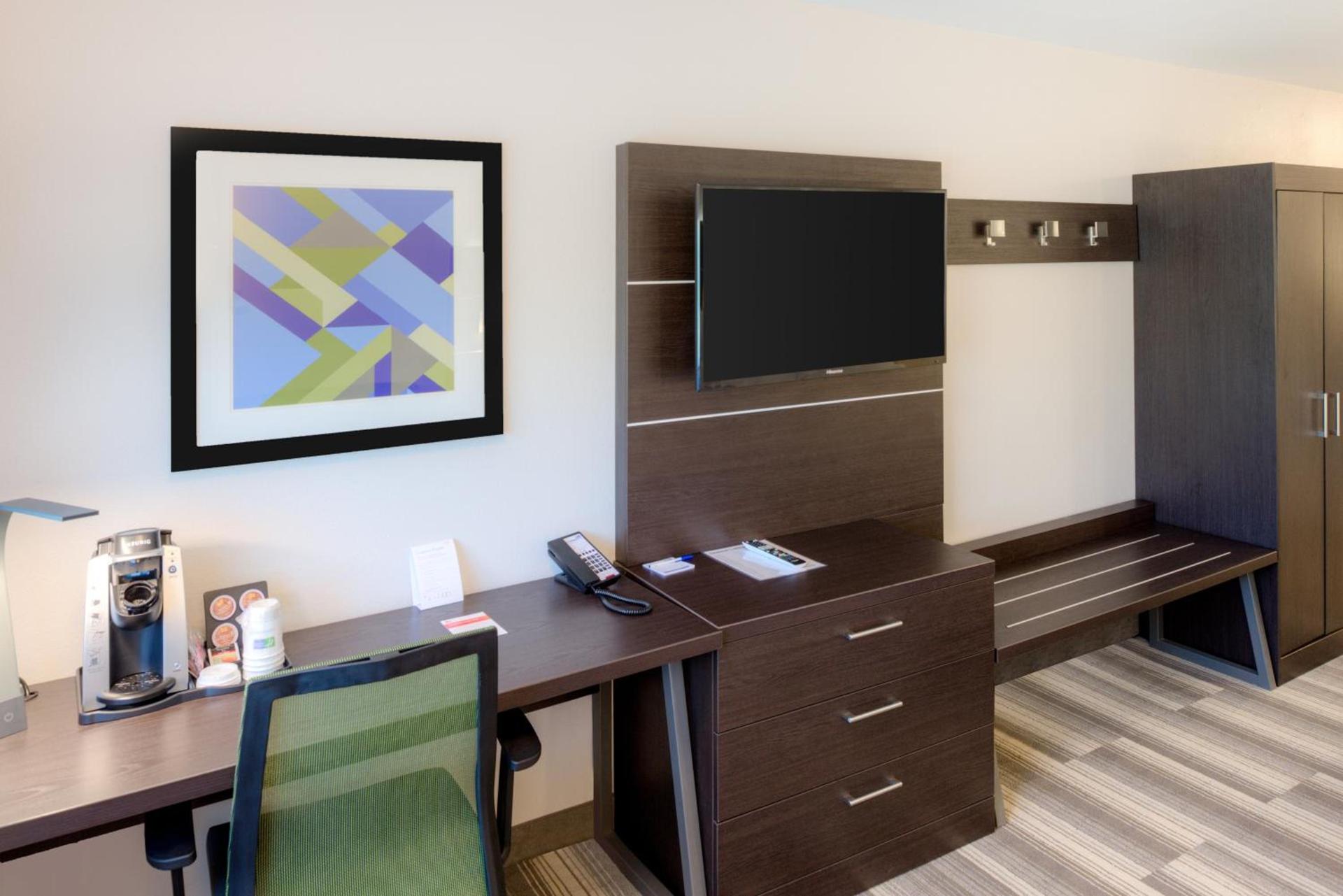 Holiday Inn Express Newberg - Wine Country by IHG photo 52