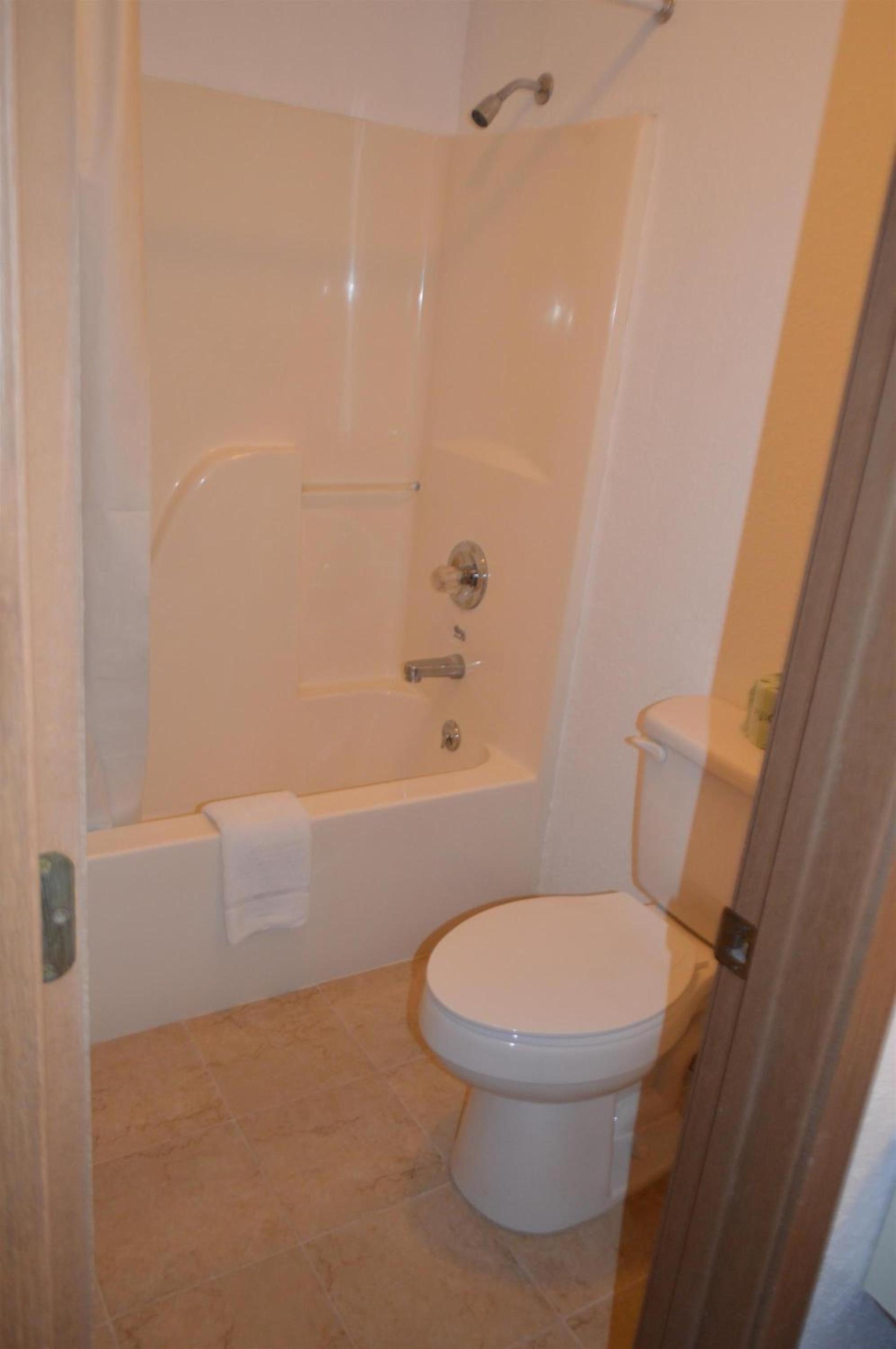 Night Inn photo 56