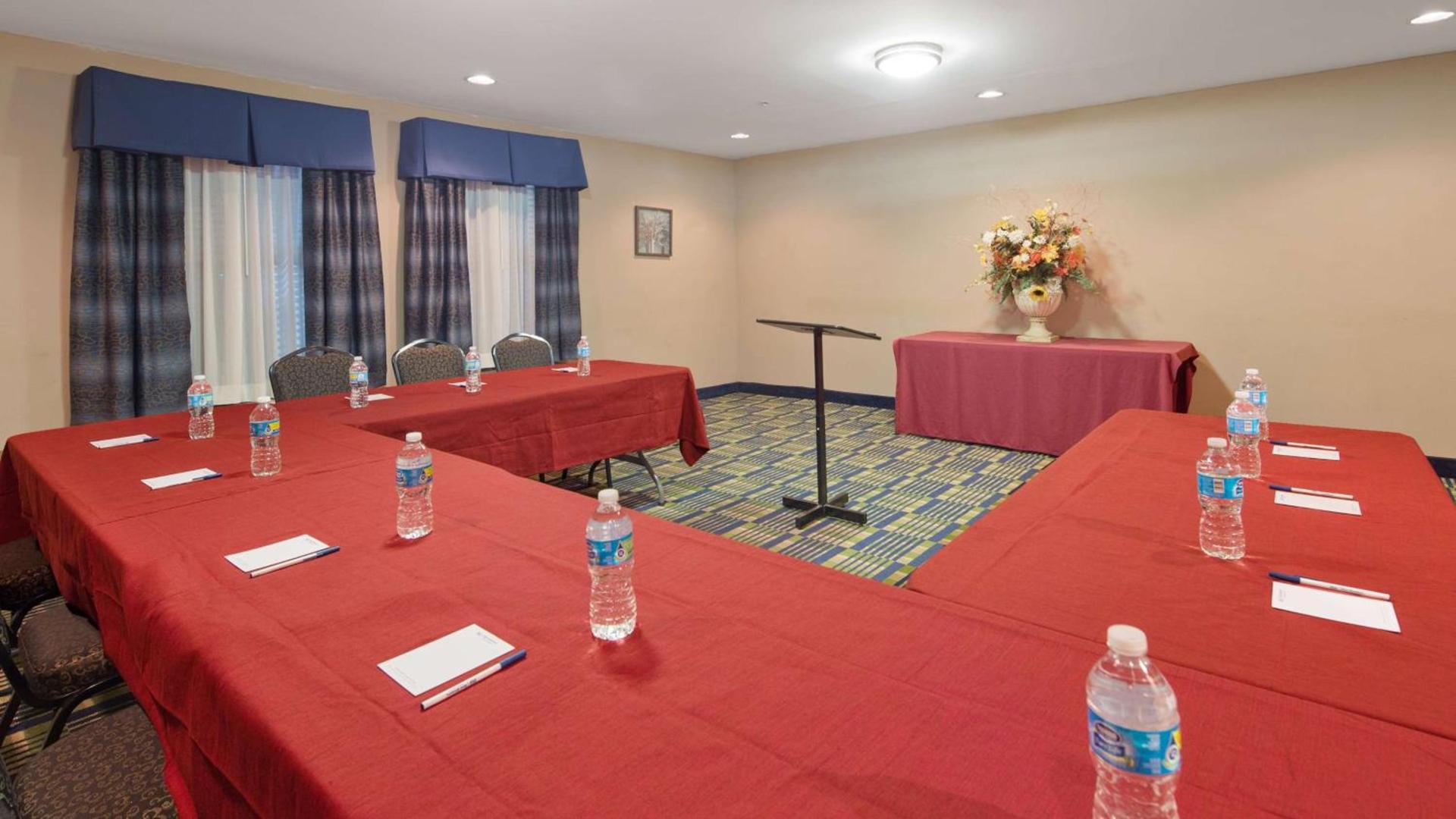 SureStay Plus Hotel by Best Western Roanoke Rapids I-95 photo 32