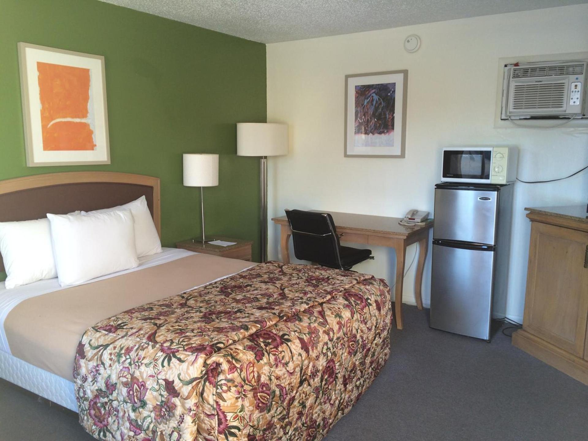 Alamo Motel photo 15