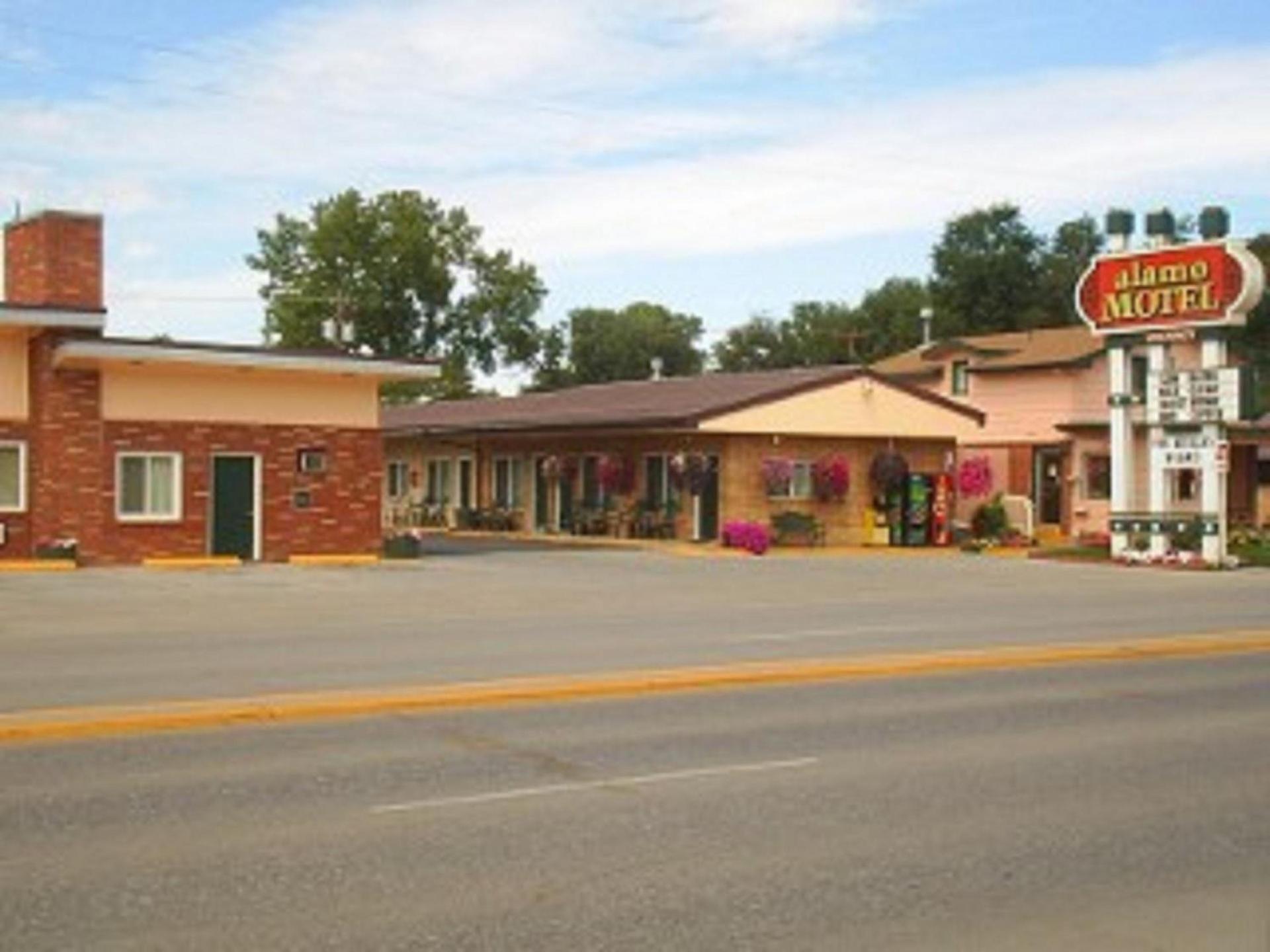 Alamo Motel — hotel in Sheridan