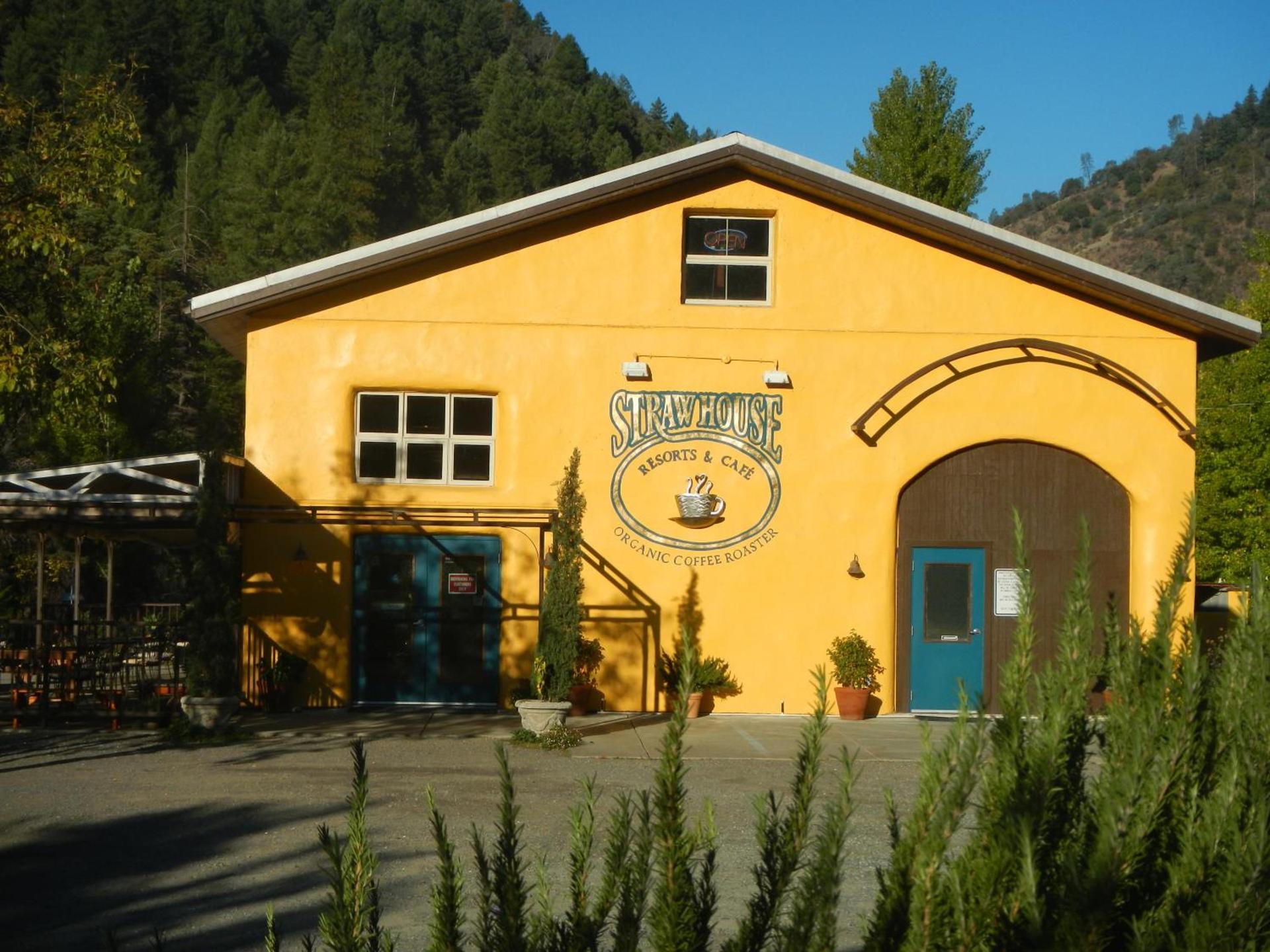 Strawhouse Resorts photo 8