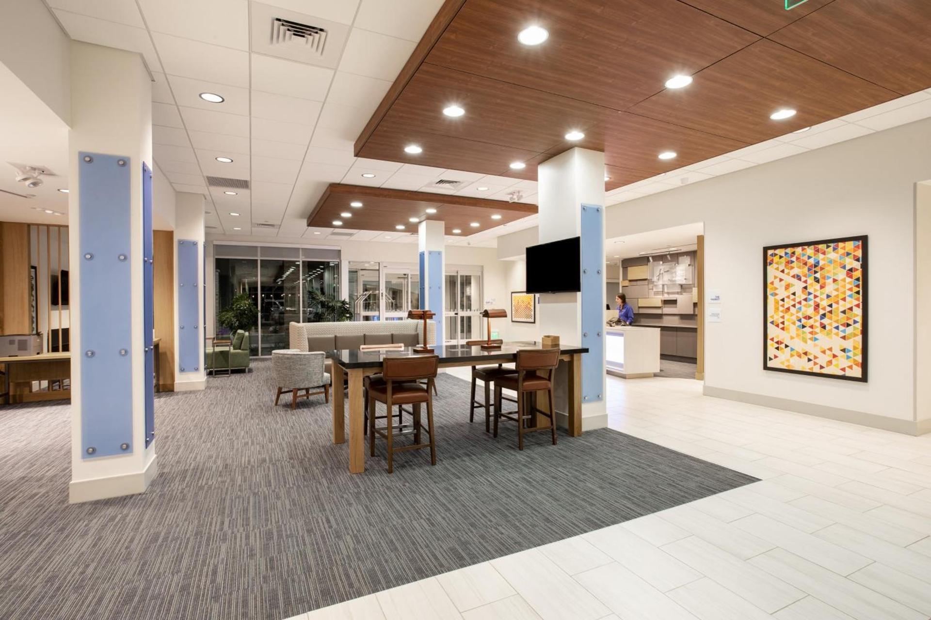 Holiday Inn Express & Suites - Ely by IHG photo 6