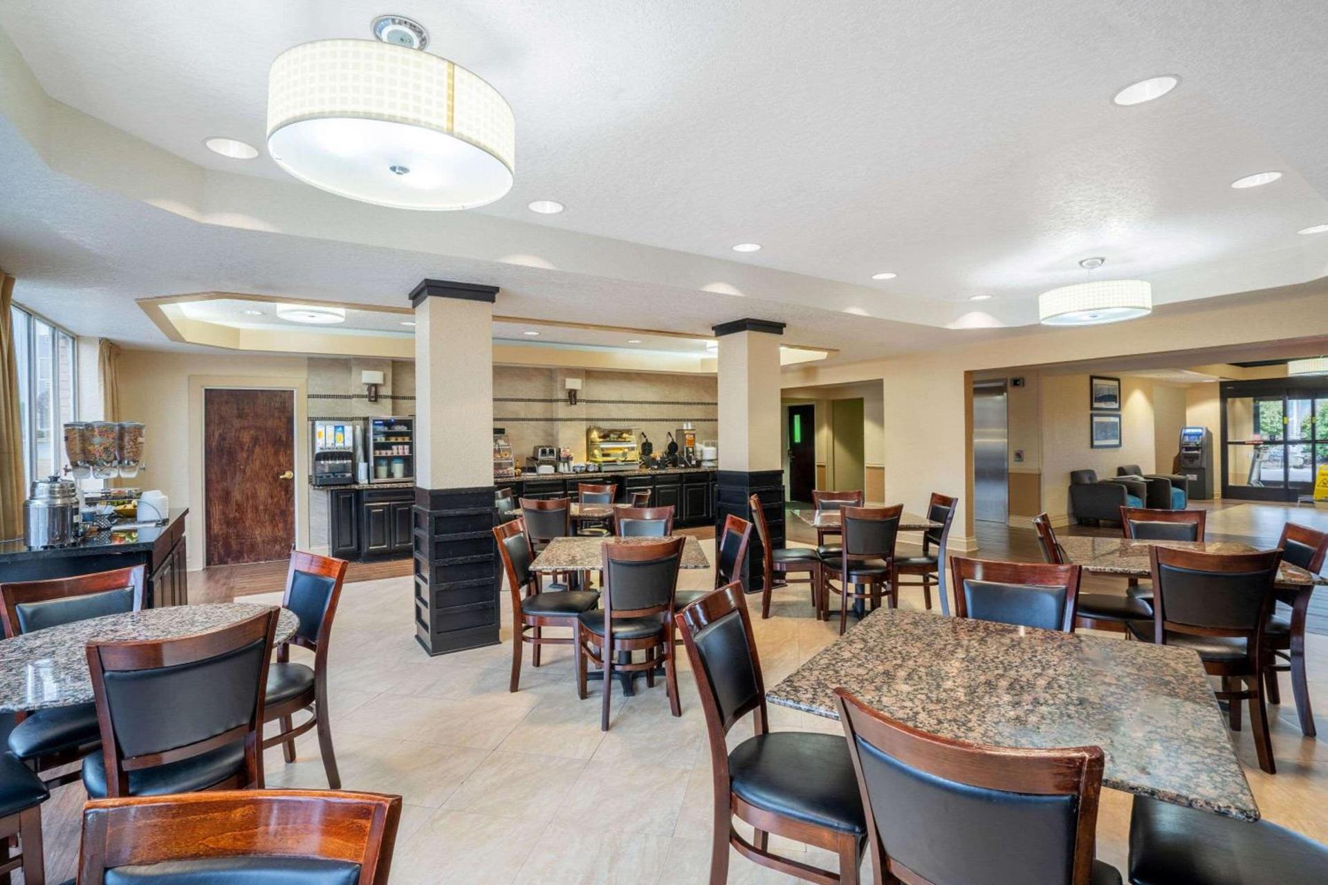 La Quinta by Wyndham Hot Springs photo 52