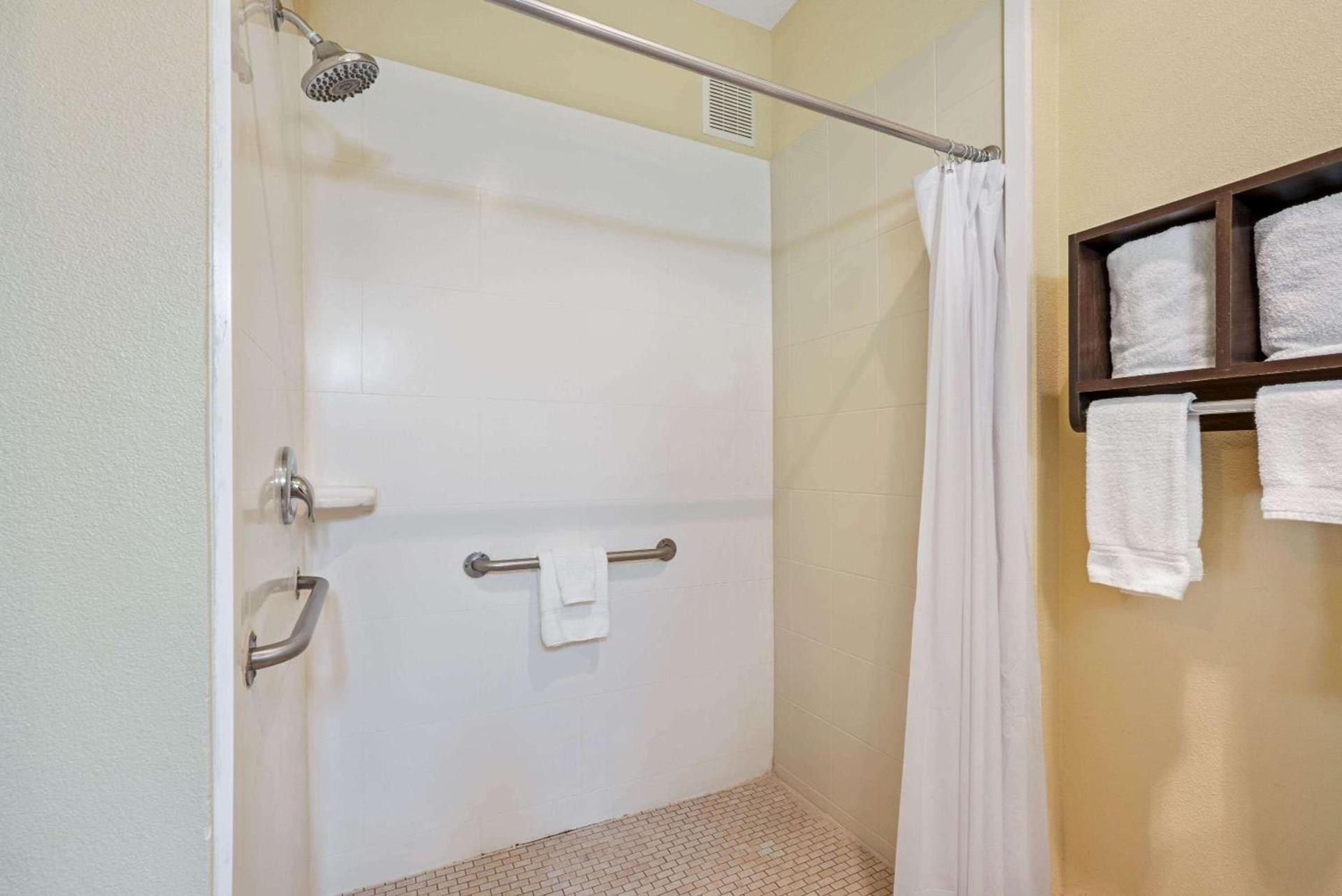 La Quinta by Wyndham Boise Airport photo 26