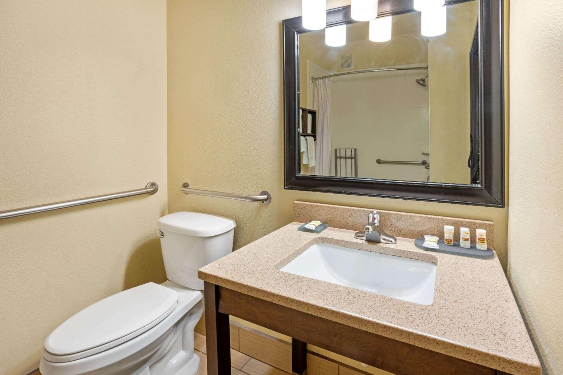 La Quinta by Wyndham Boise Airport photo 28