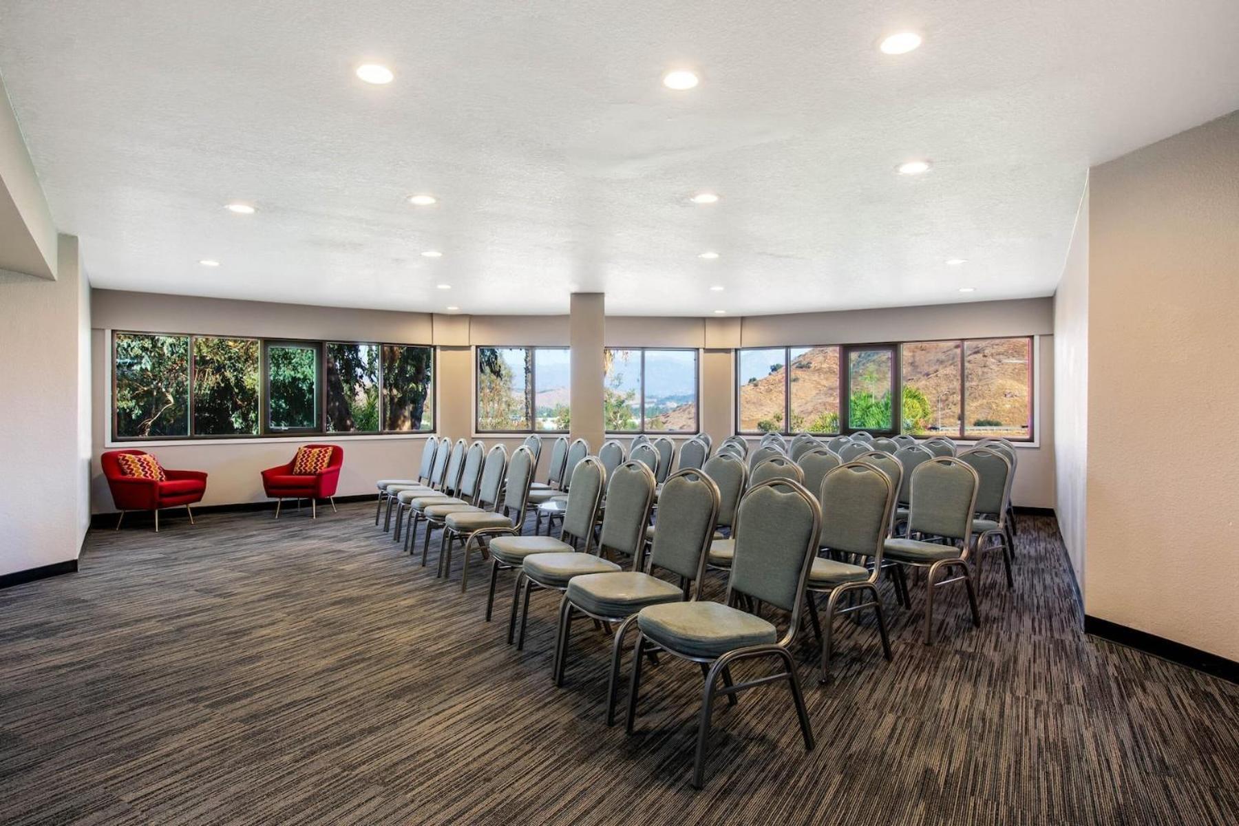 La Quinta by Wyndham Pomona photo 54