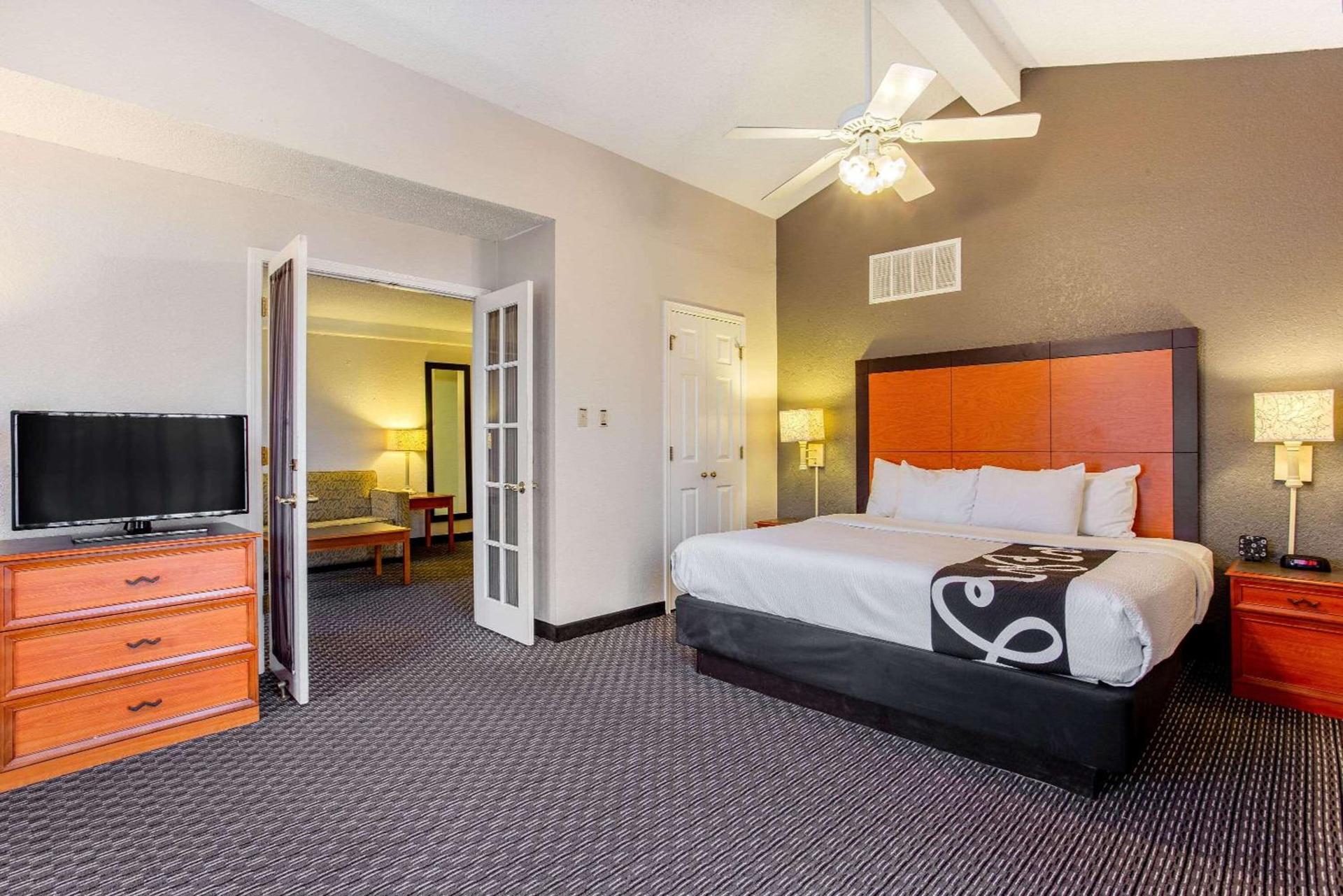 La Quinta Inn by Wyndham Champaign photo 34