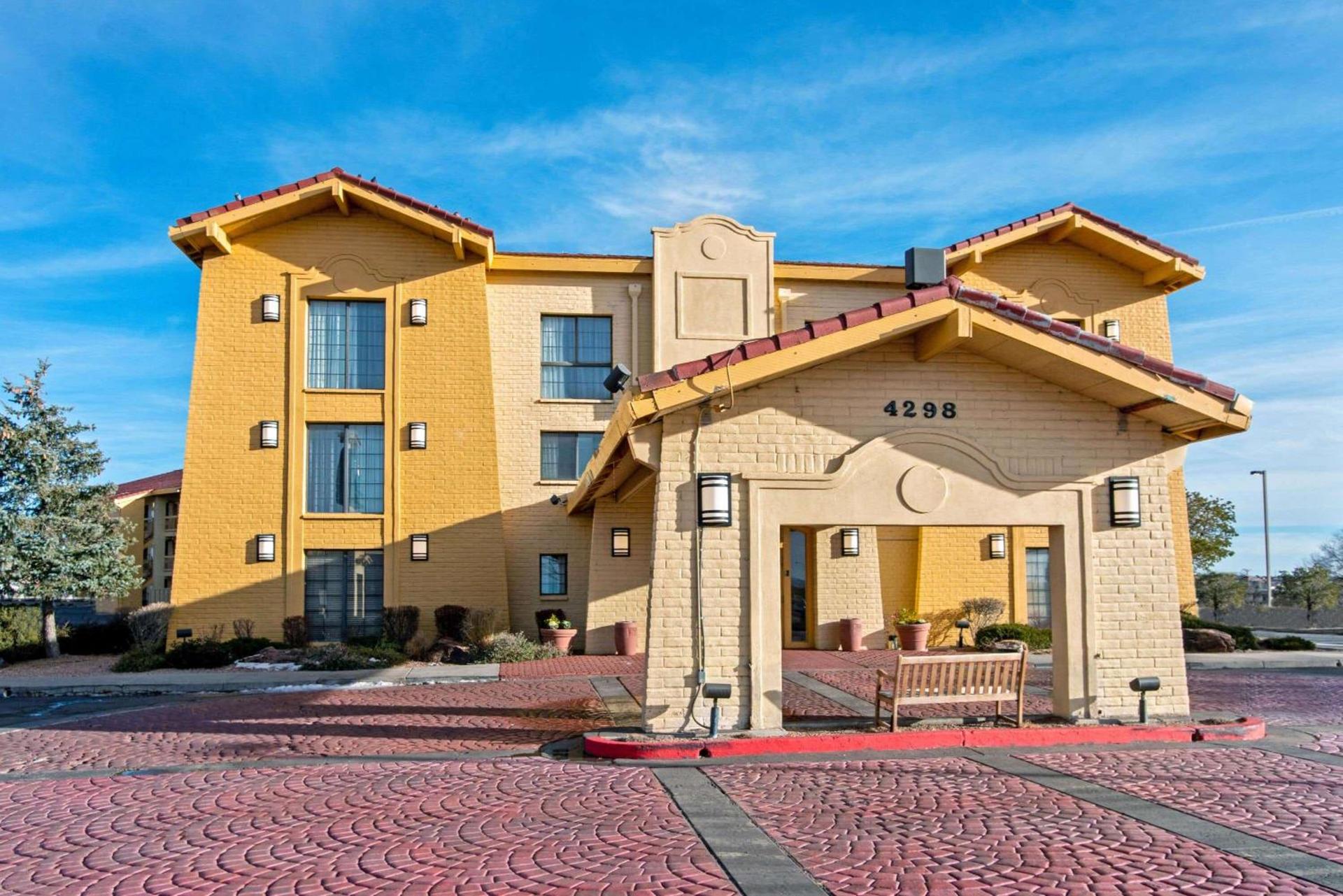 La Quinta Inn by Wyndham Santa Fe photo 2