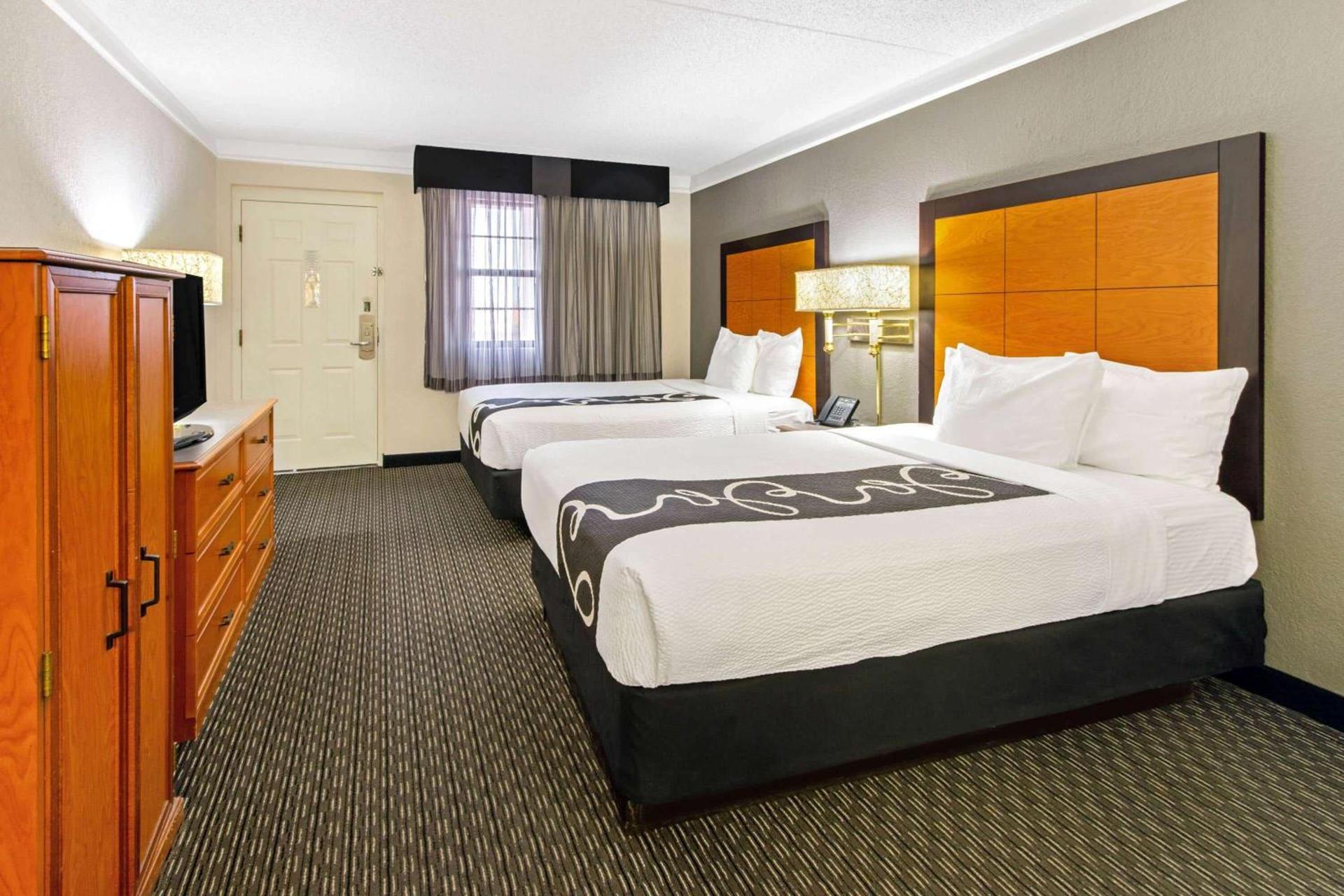 La Quinta Inn by Wyndham Santa Fe photo 11