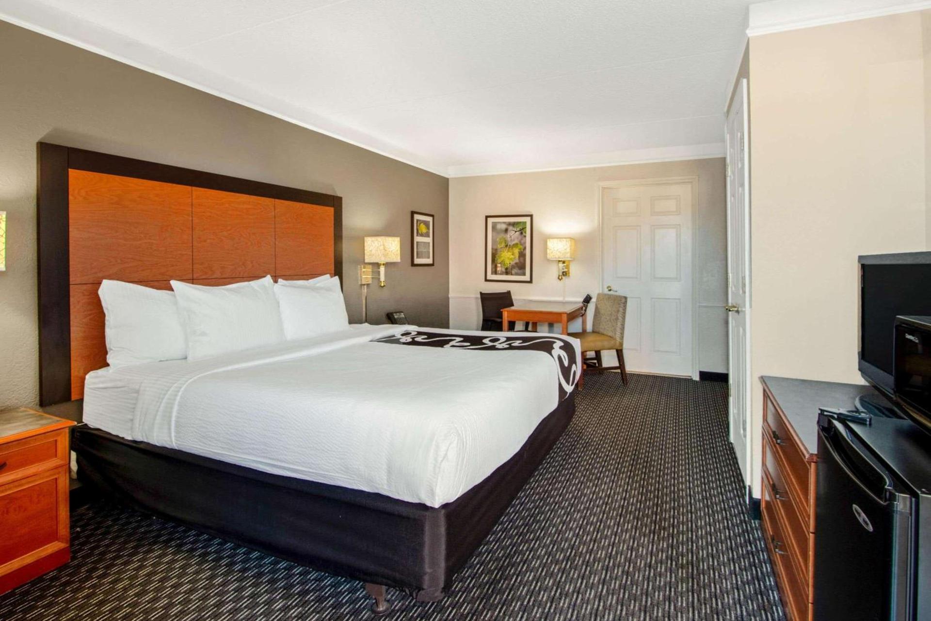 La Quinta Inn by Wyndham Santa Fe photo 13