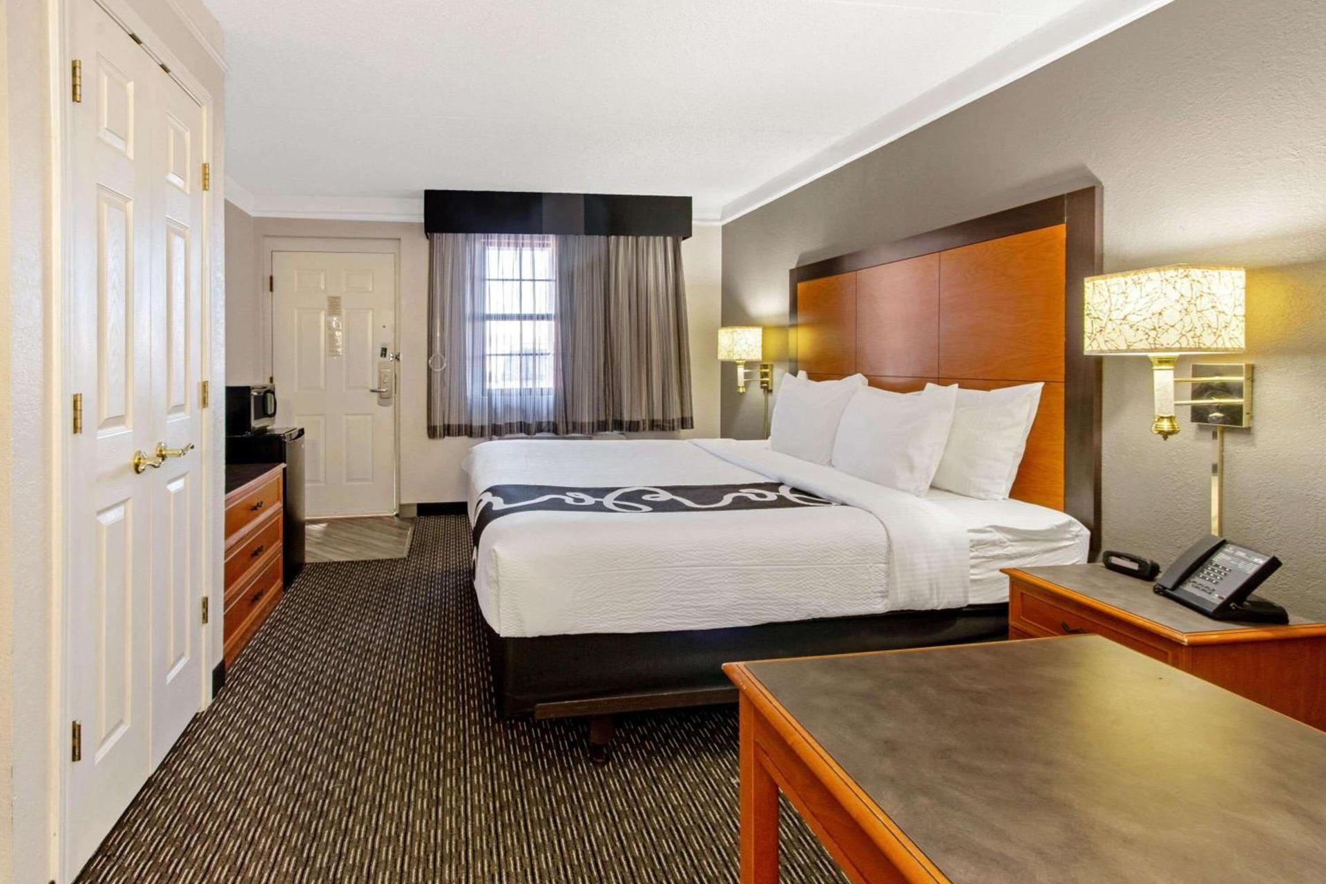 La Quinta Inn by Wyndham Santa Fe photo 14