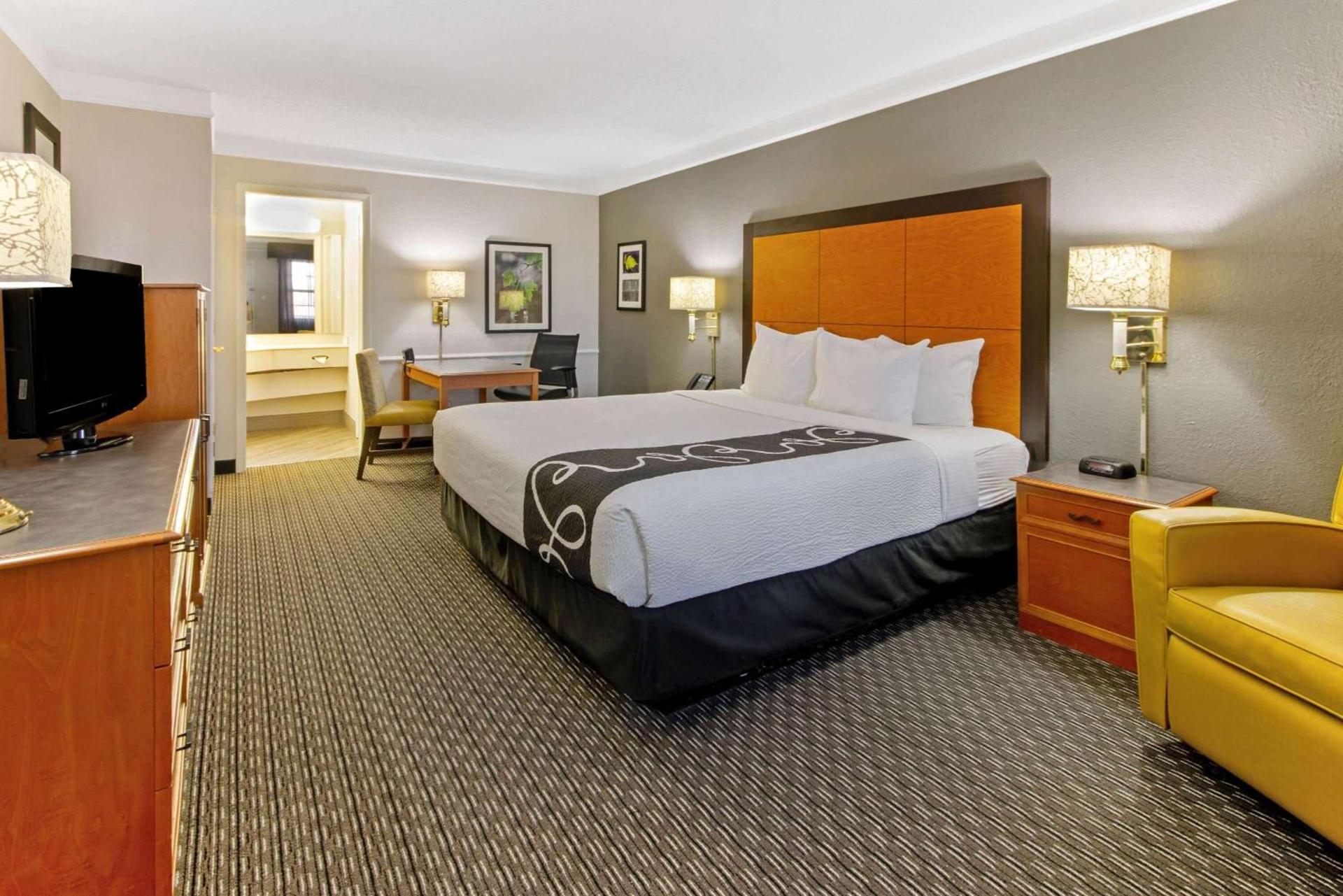 La Quinta Inn by Wyndham Santa Fe photo 29