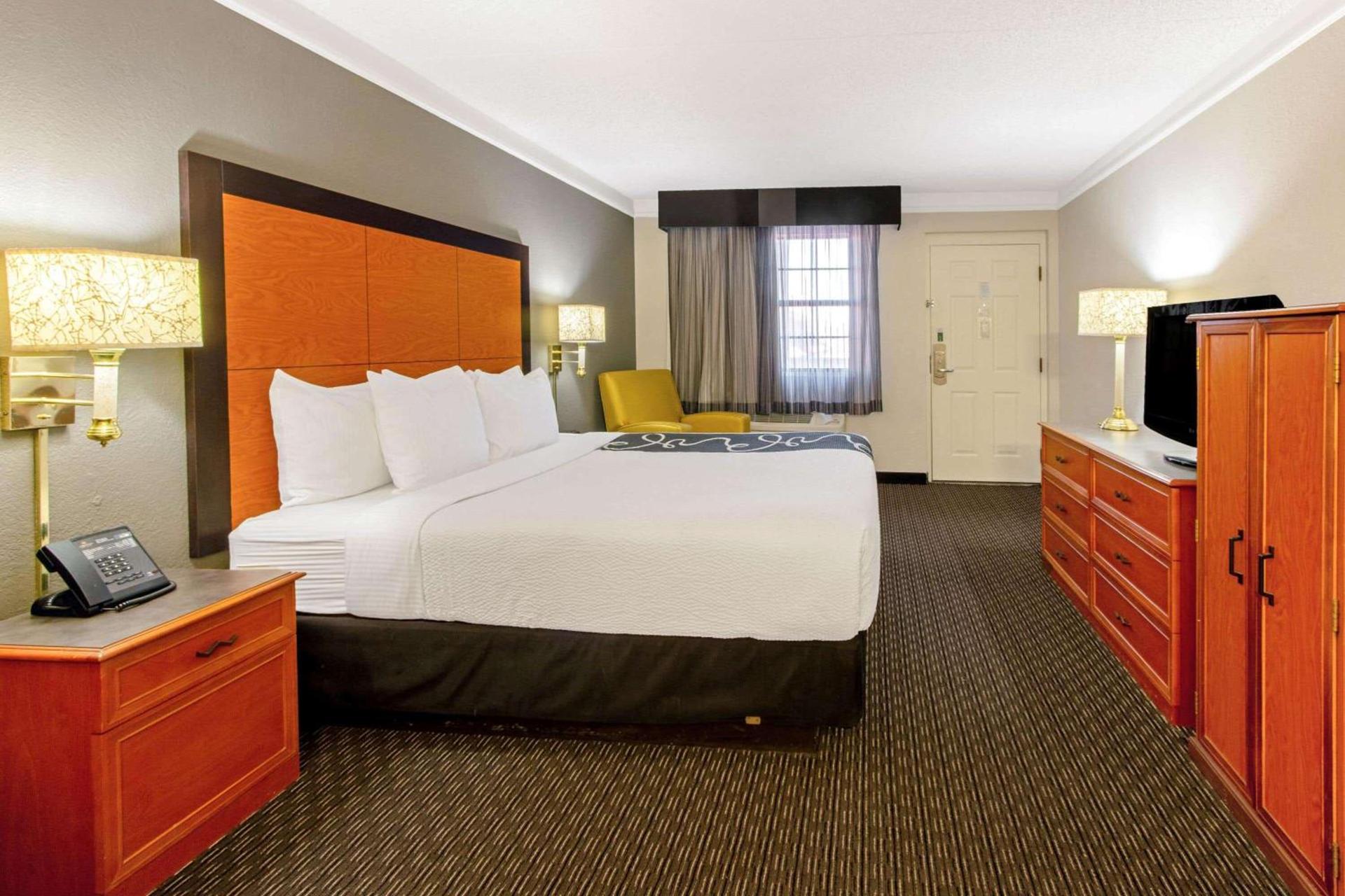 La Quinta Inn by Wyndham Santa Fe photo 17