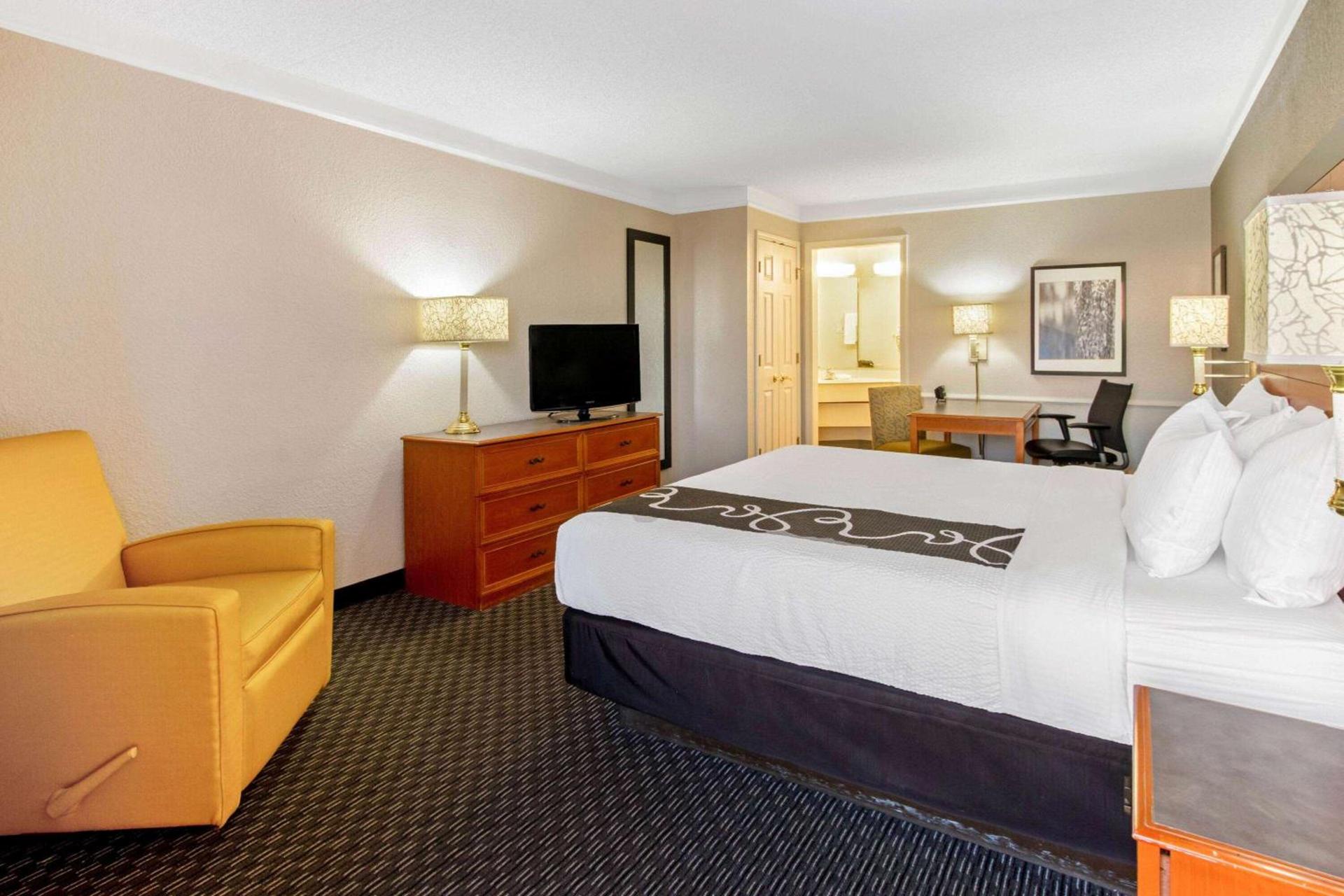 La Quinta Inn by Wyndham Santa Fe photo 18