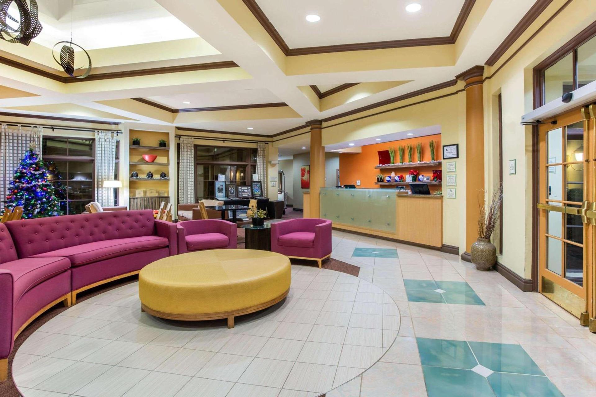 La Quinta by Wyndham Raleigh Cary photo 8