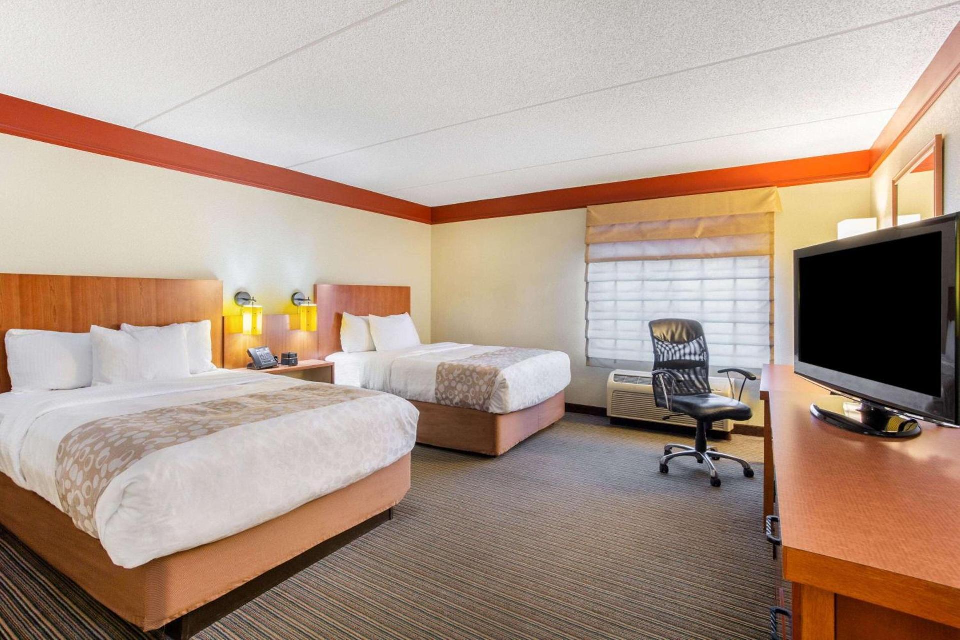 La Quinta by Wyndham Raleigh Cary photo 21