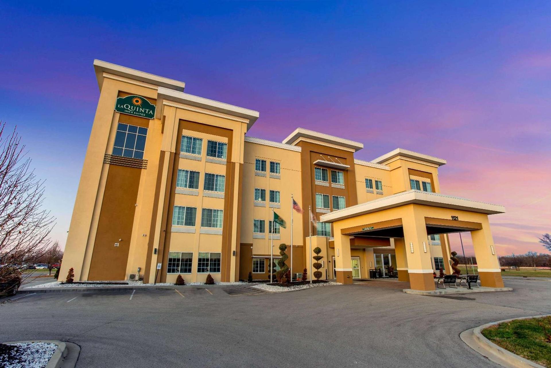 La Quinta by Wyndham Springfield IL photo 31