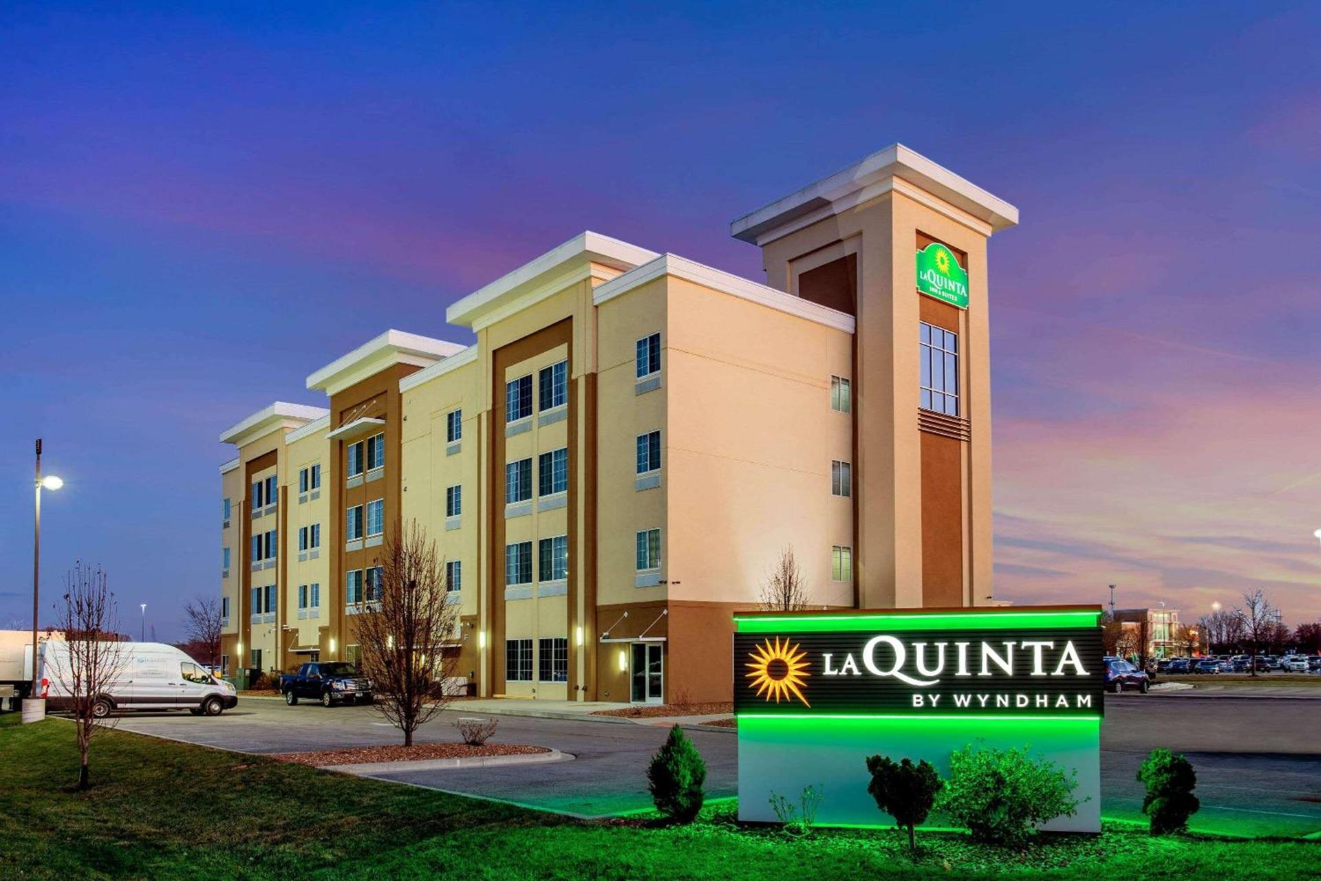 La Quinta by Wyndham Springfield IL photo 32