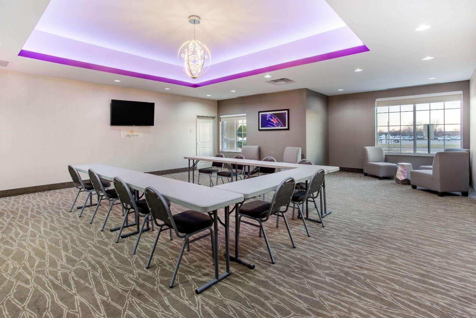 La Quinta by Wyndham Springfield IL photo 50