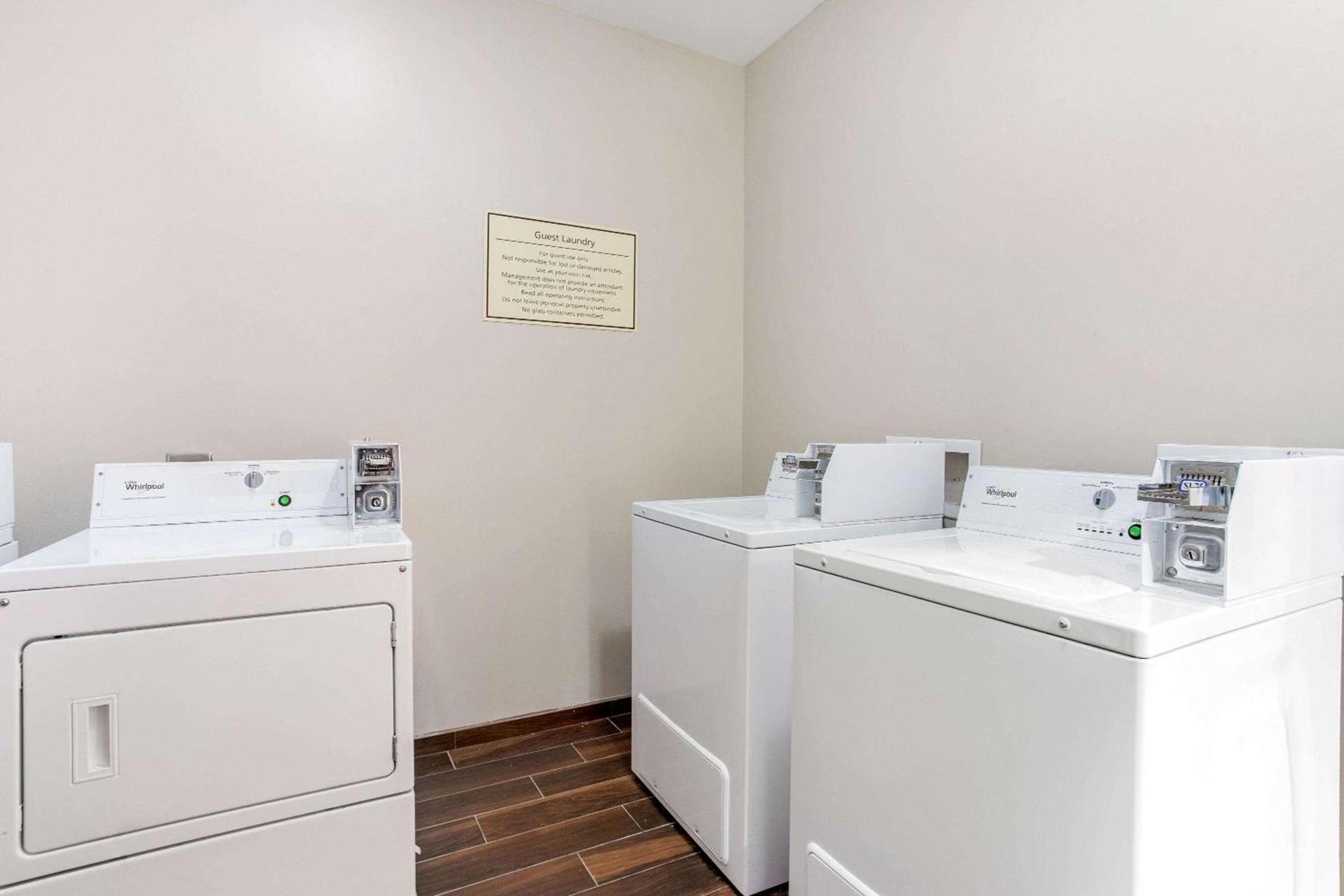 La Quinta by Wyndham Springfield IL photo 55
