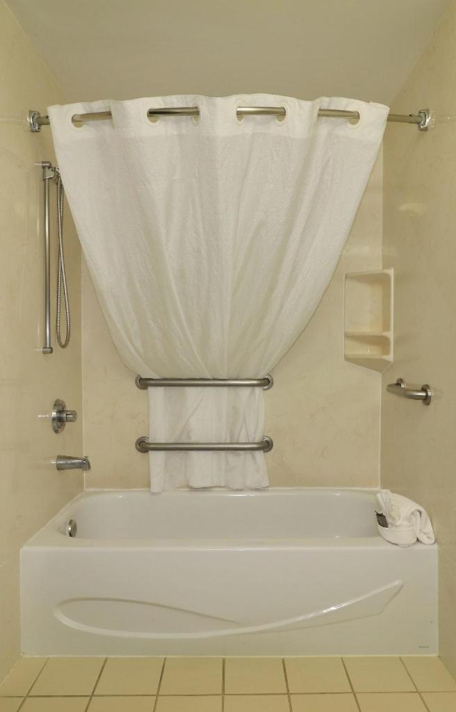 Country Inn & Suites by Radisson, Jacksonville - Orange Park photo 10