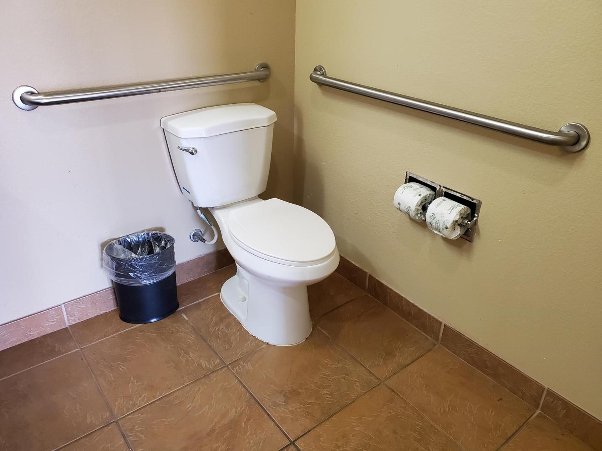 Eagle Ford Inn photo 8