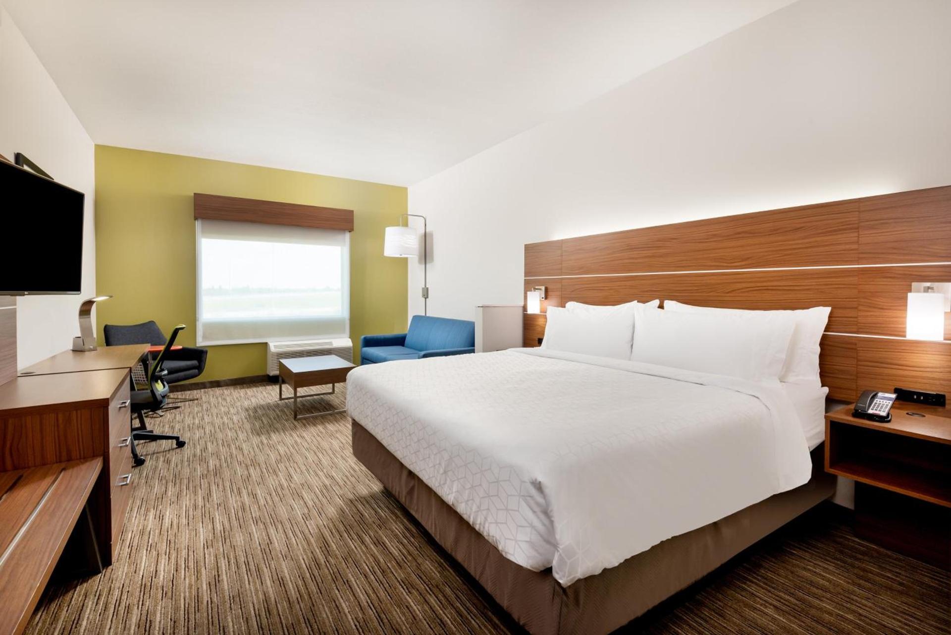 Holiday Inn Express & Suites - Punta Gorda by IHG photo 21