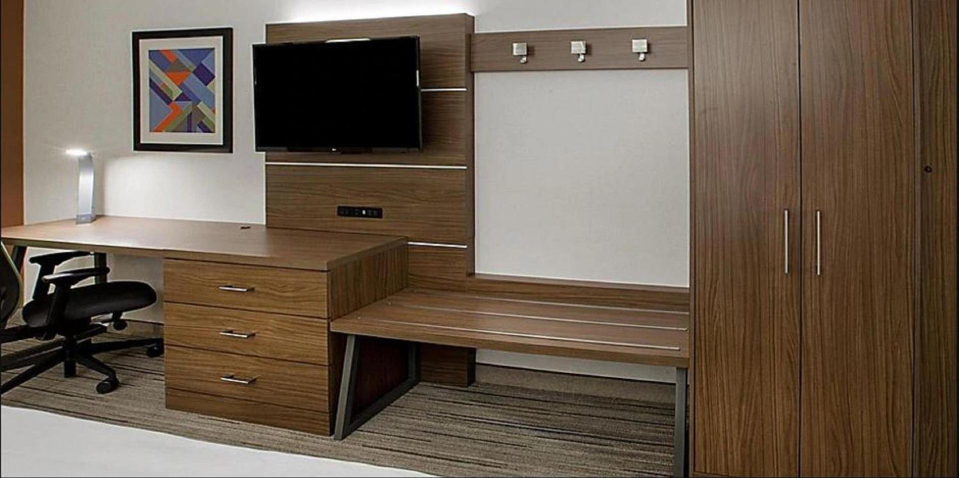 Holiday Inn Express & Suites - Madison West - Middleton by IHG photo 37