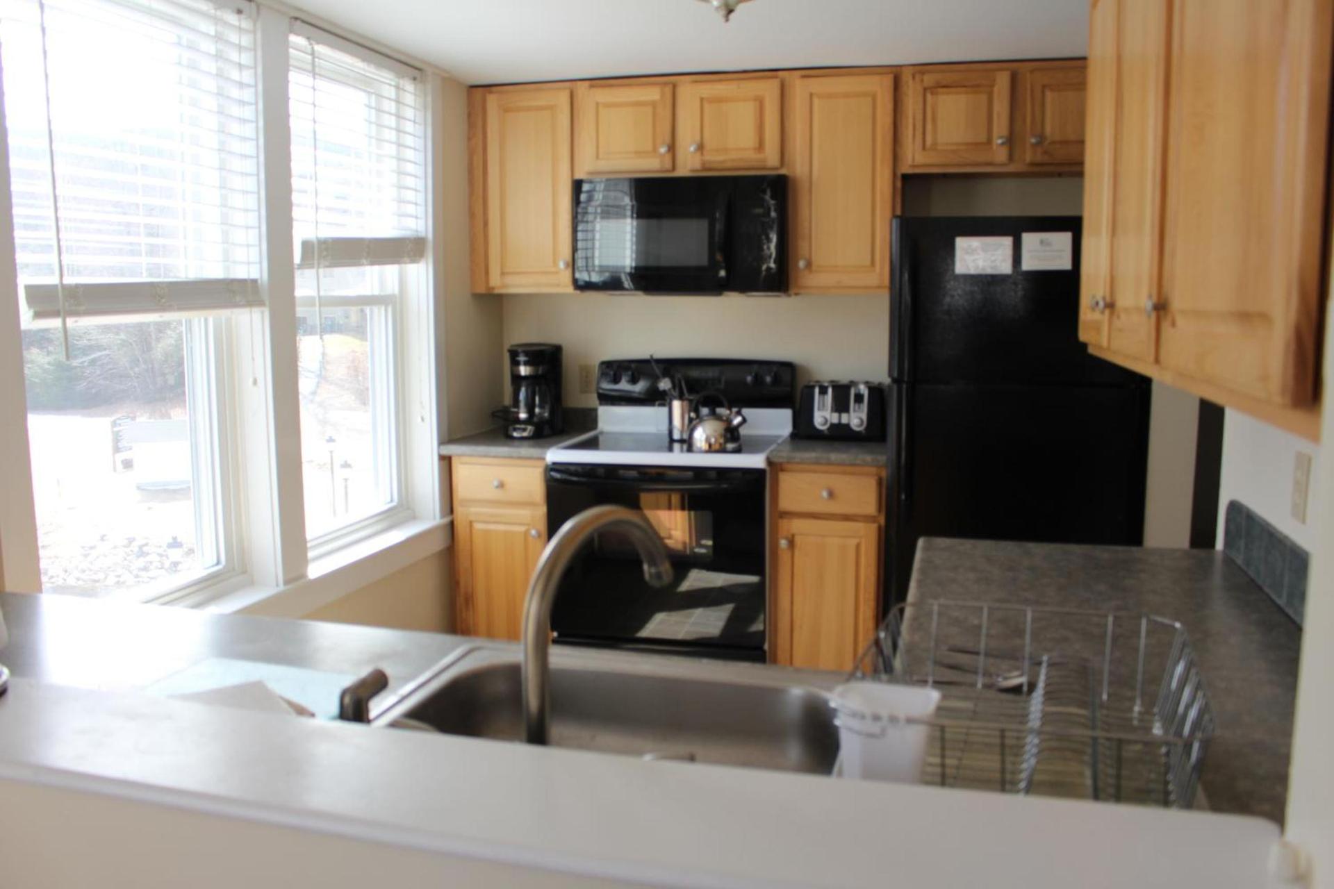 Town Square Condominiums photo 5
