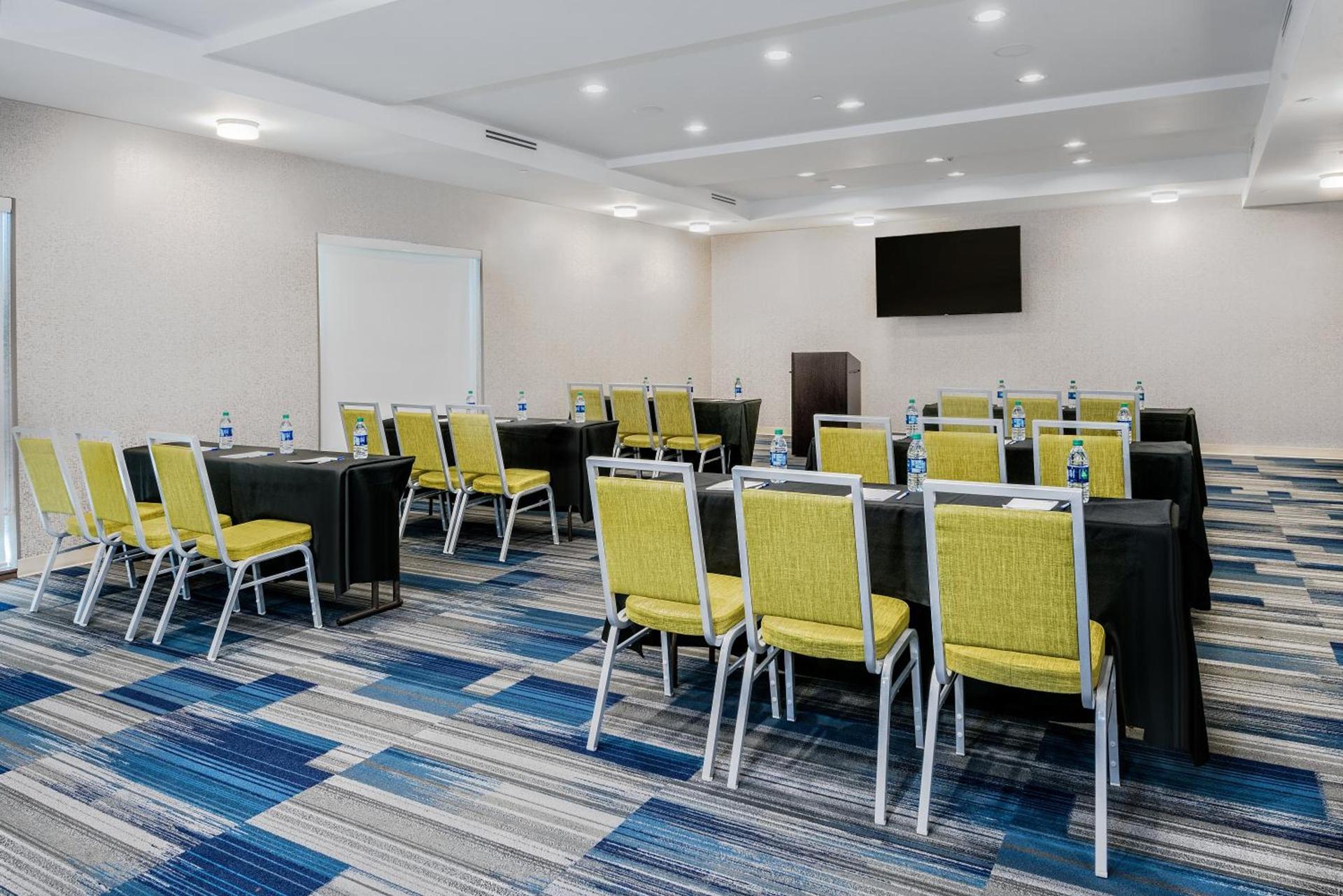 Holiday Inn Express & Suites Austin - Round Rock Area by IHG photo 37