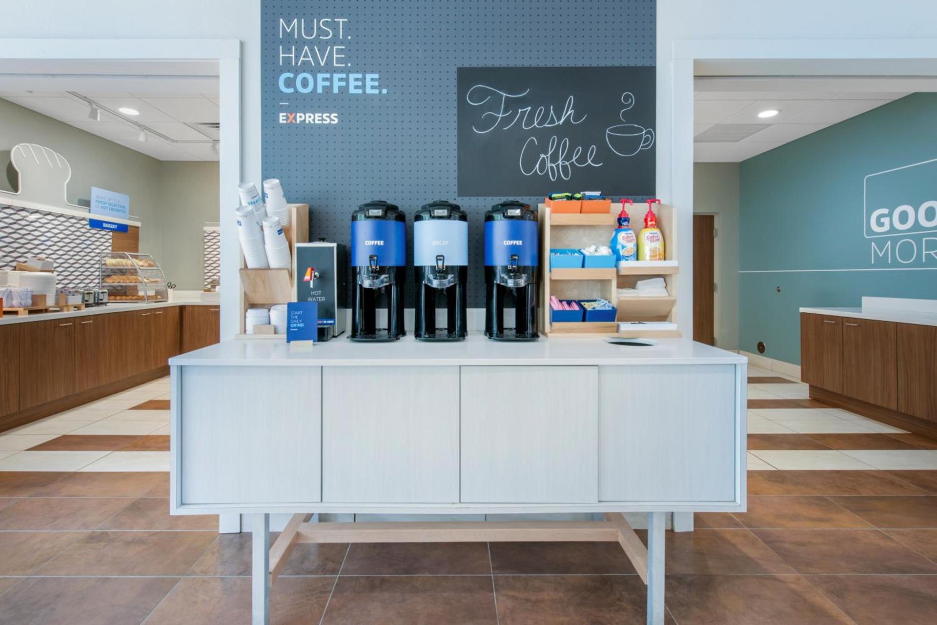 Holiday Inn Express & Suites Alachua - Gainesville Area by IHG photo 5