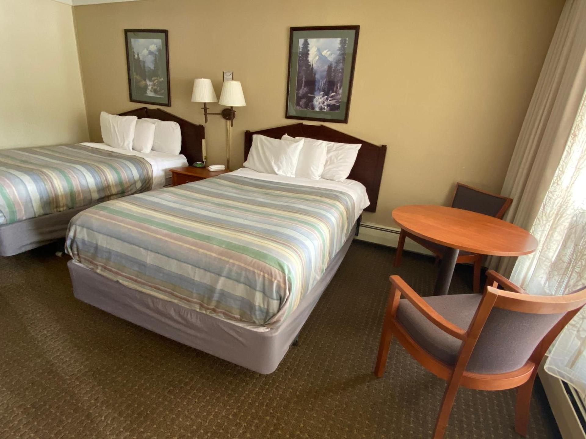 Snowshoe Motel photo 36