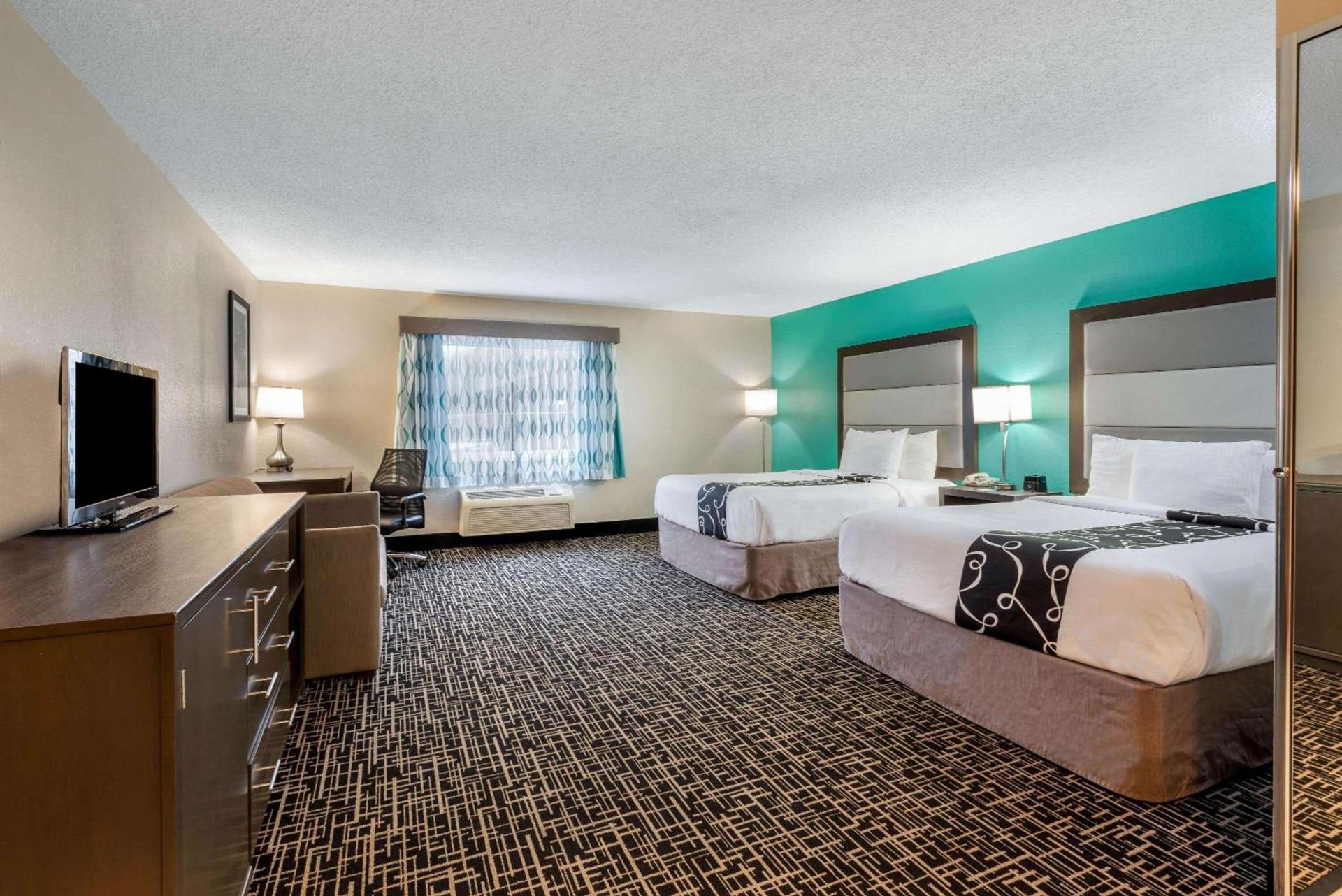La Quinta by Wyndham Batavia photo 13