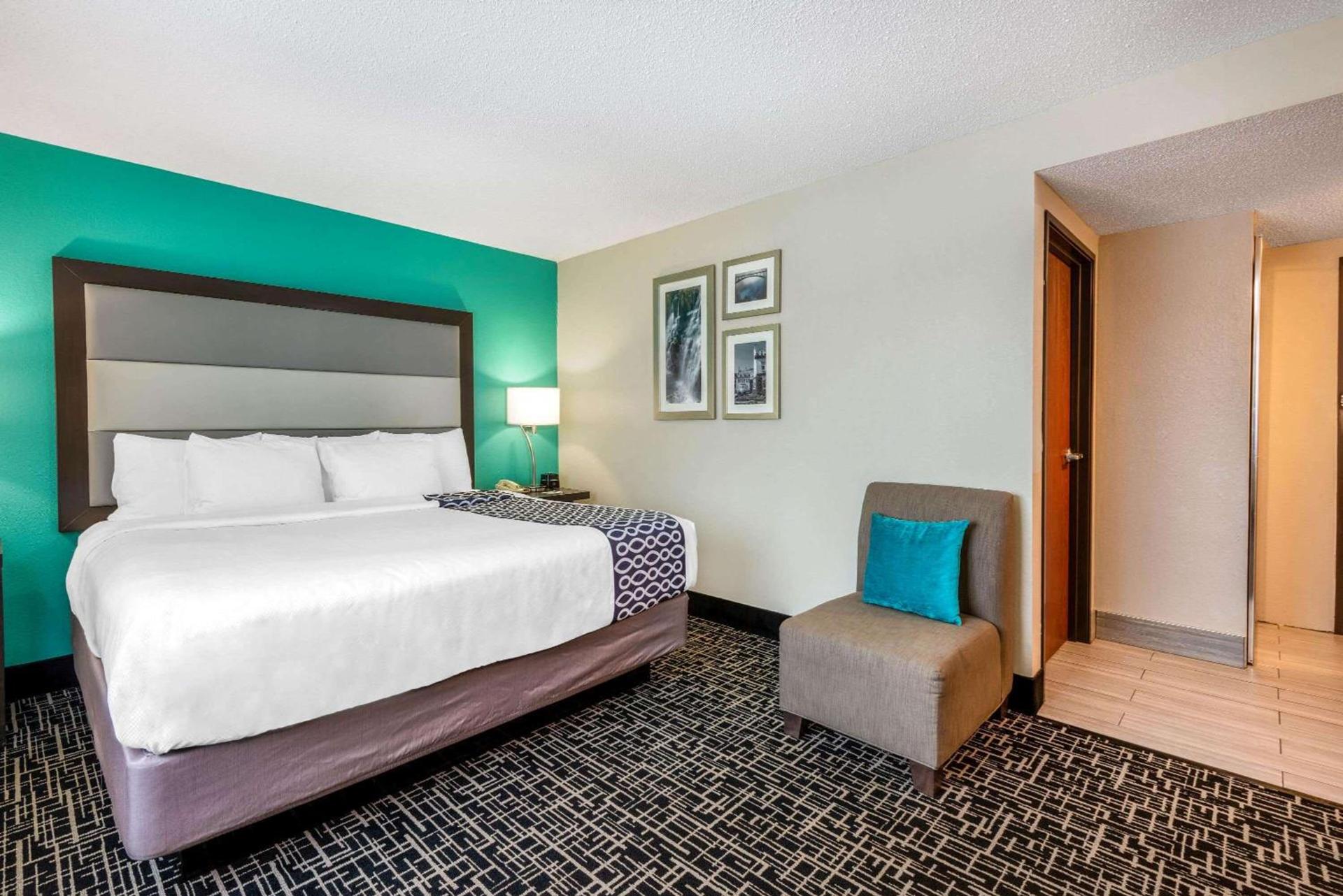 La Quinta by Wyndham Batavia photo 15