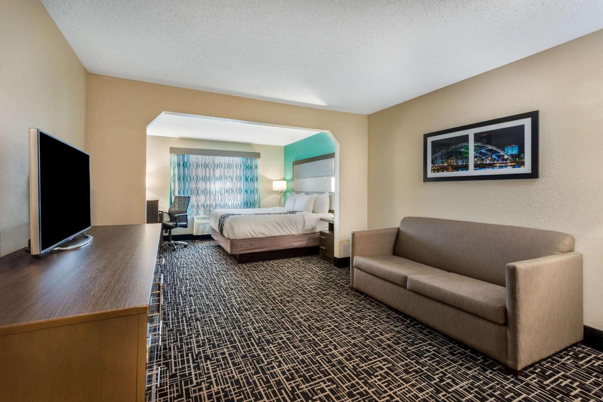 La Quinta by Wyndham Batavia photo 22