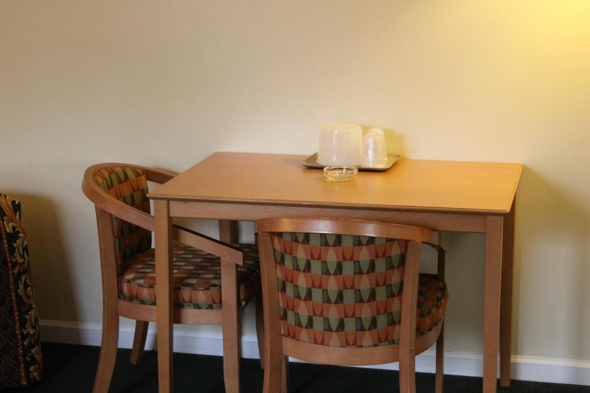 New Relax Inn Bridgeview photo 11