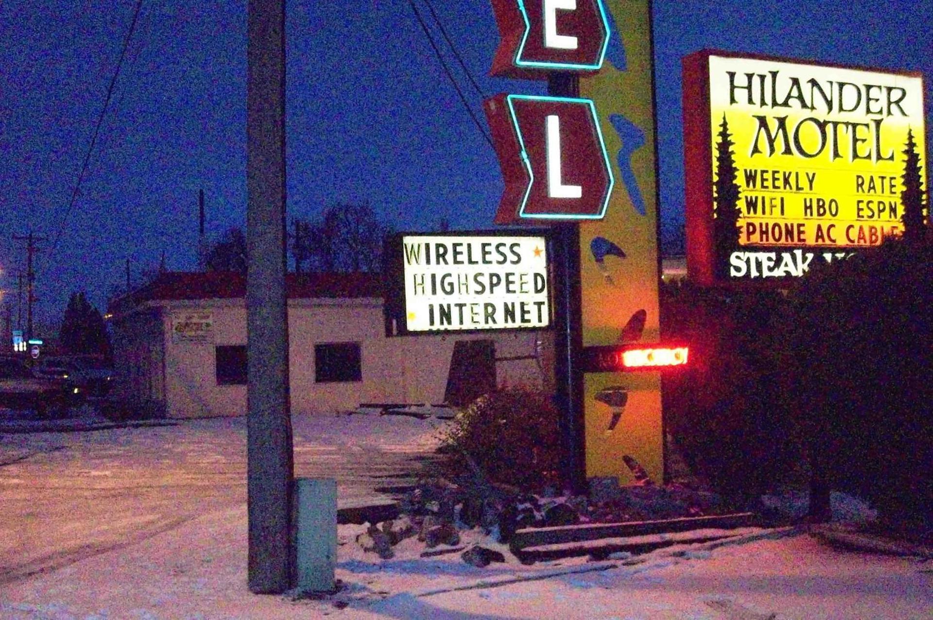 Hilander Motel photo 52