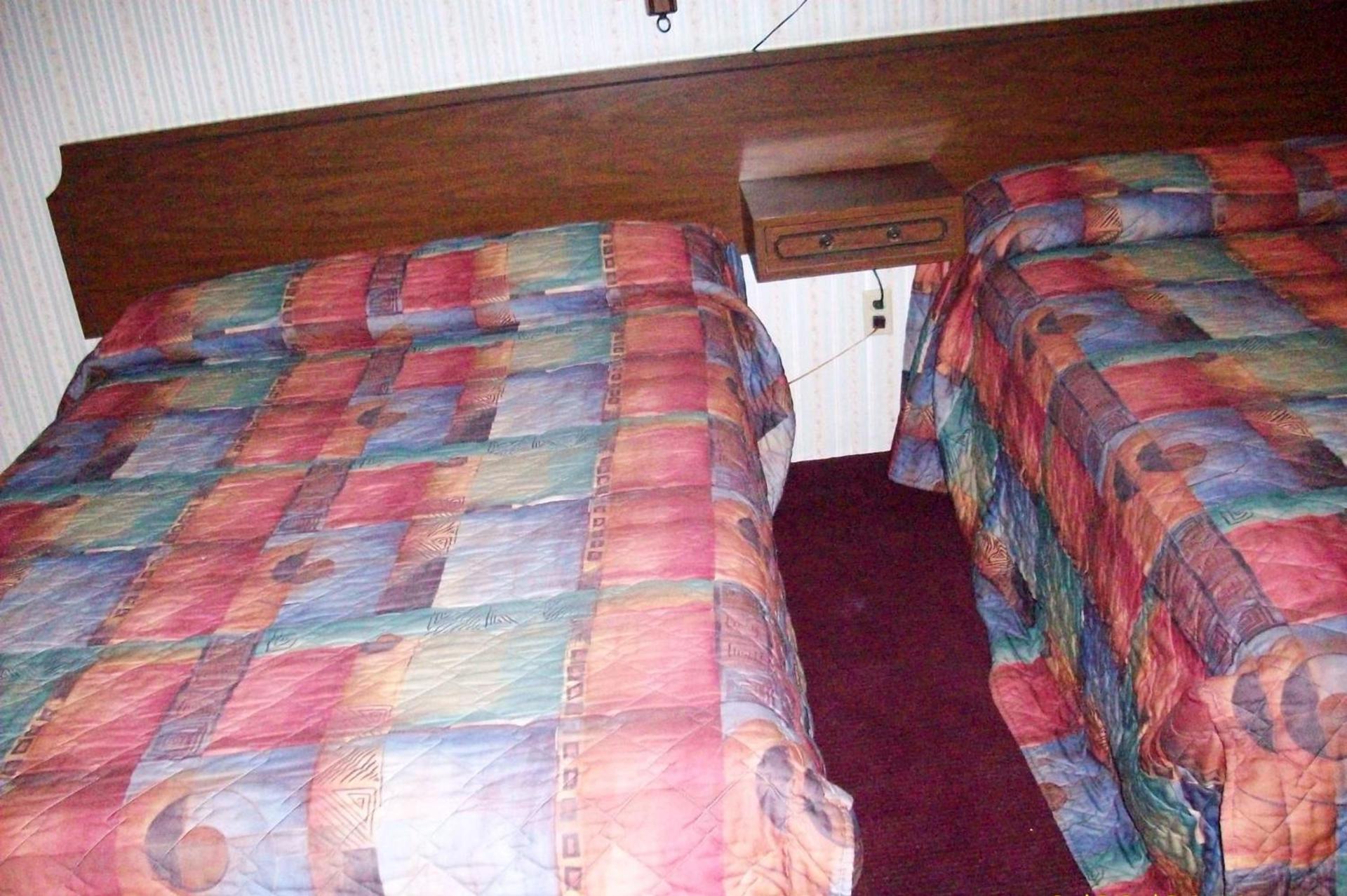 Hilander Motel photo 8